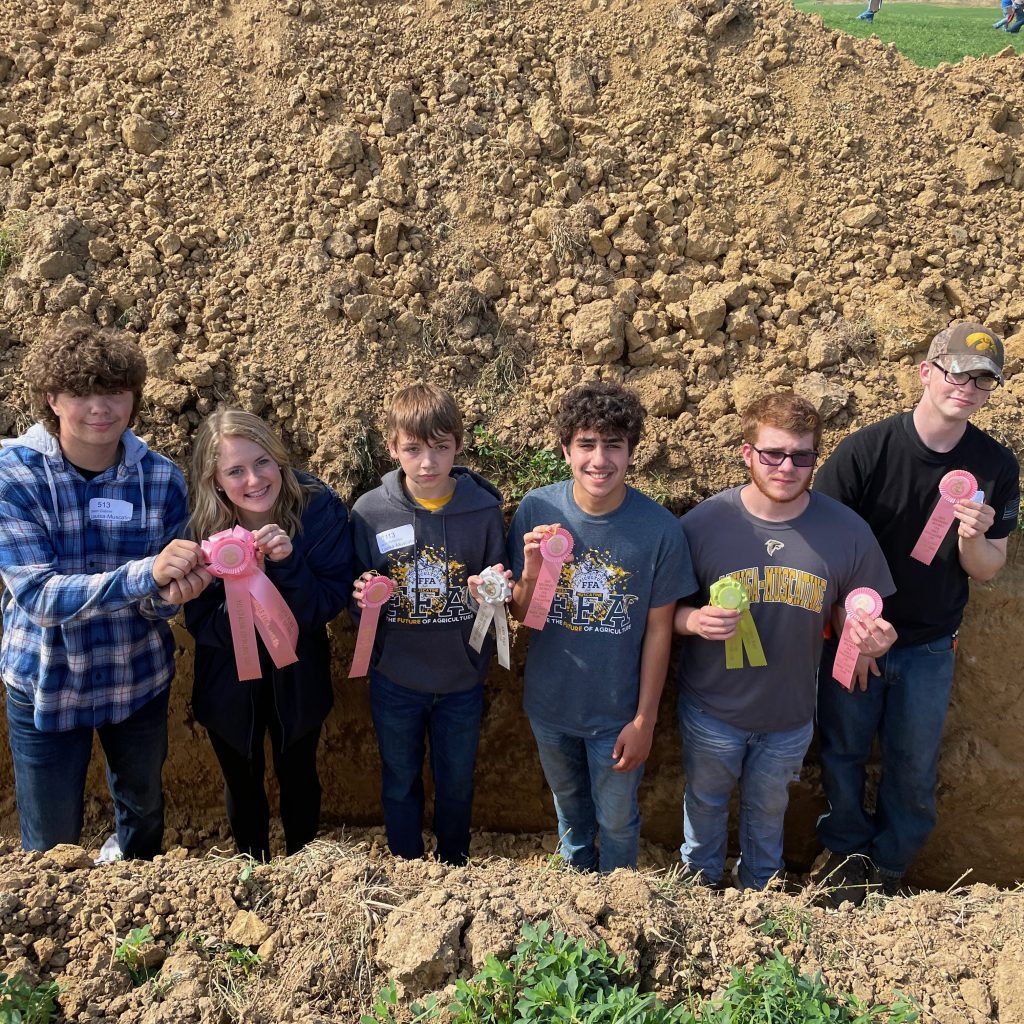 LouisaMuscatine FFA competes in soil judging Discover Muscatine