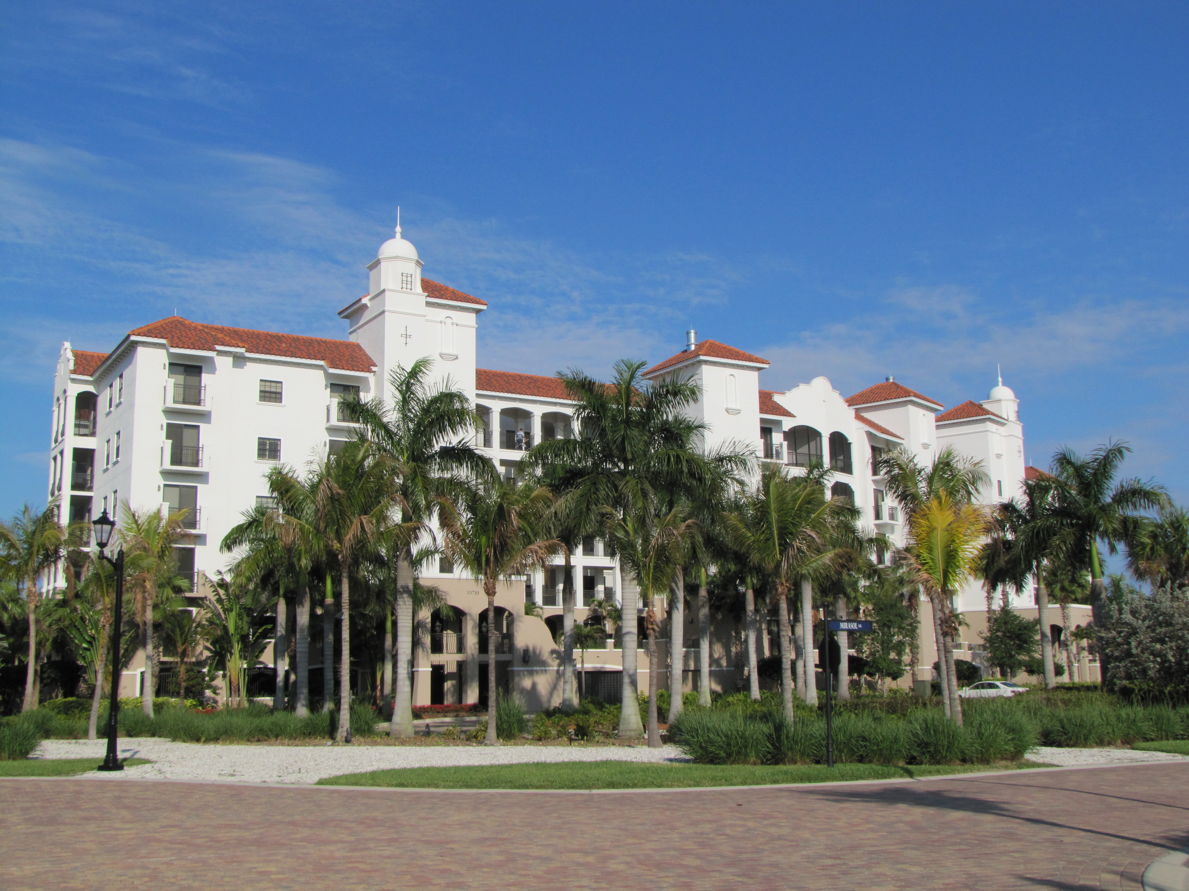 Naples Condos and Condominums For Sale On The Naples MLS