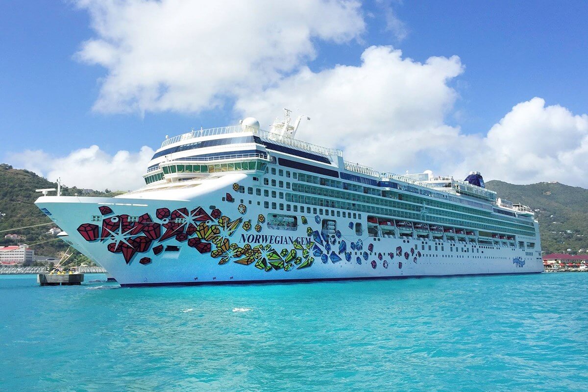 Norwegian Gem Sets Sail For Port of Roatan Roatan Excursions