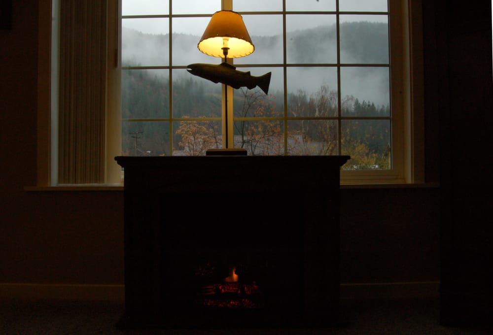 Alpine Fish & Ski Haus Discover Siskiyou