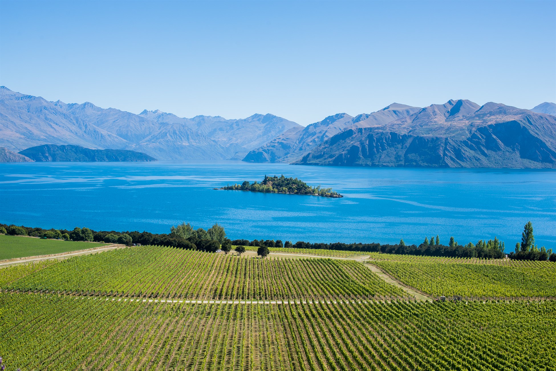 Lake Wanaka Central Otago New Zealand fun things to do with Southern Guides like mountain