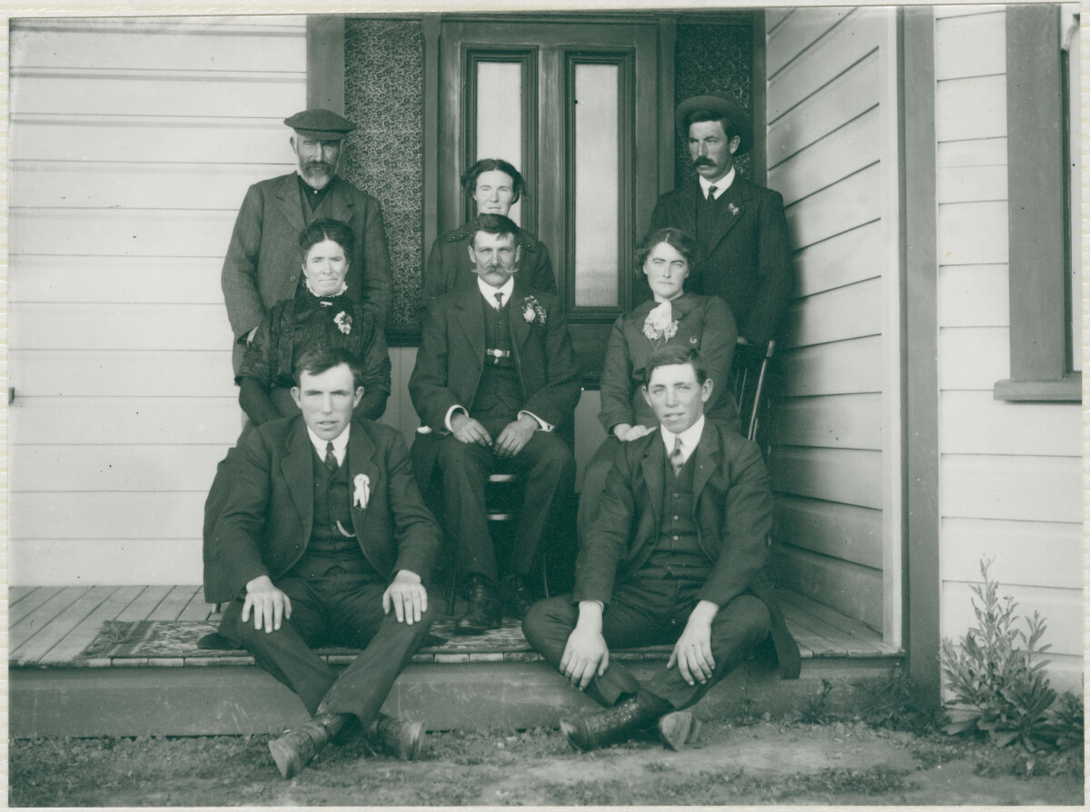 McKee Family Portrait discoverywall.nz