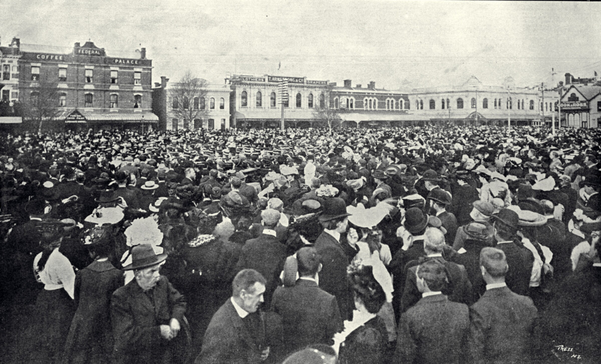 2009 Christchurch Santa Parade discoverywall.nz