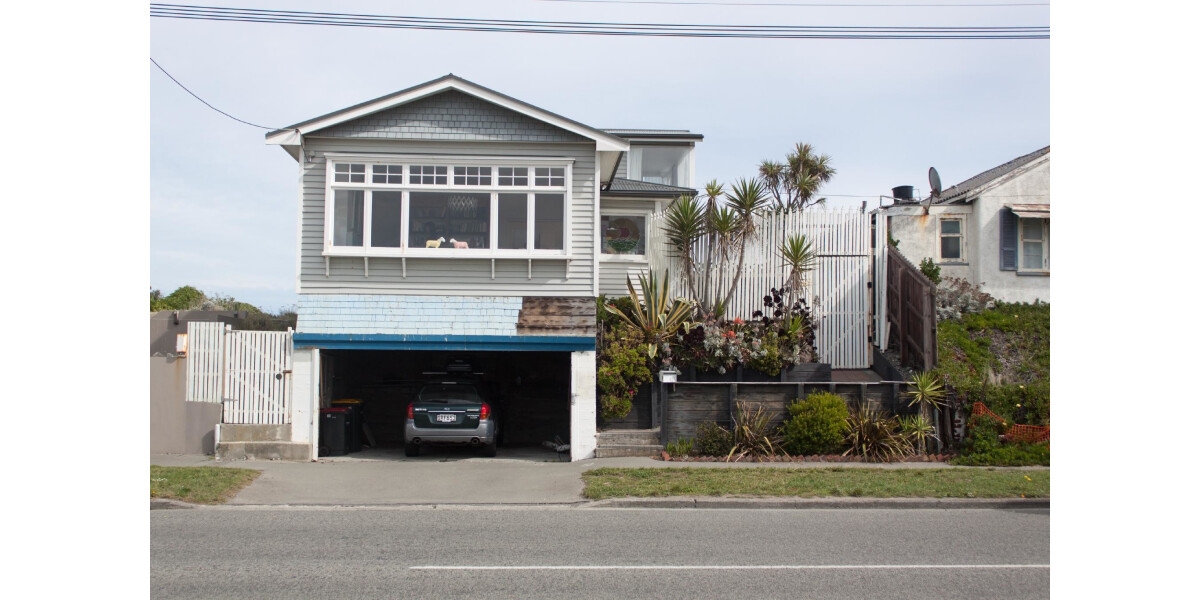 House in South New Brighton discoverywall.nz