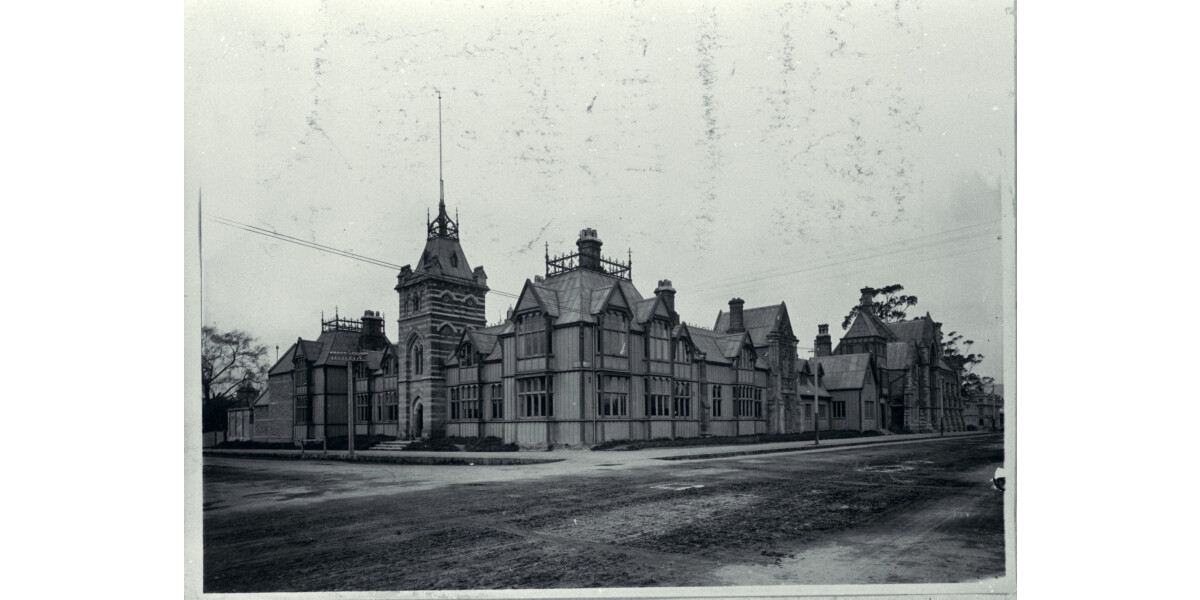 The Canterbury Provincial Government Buildings discoverywall.nz