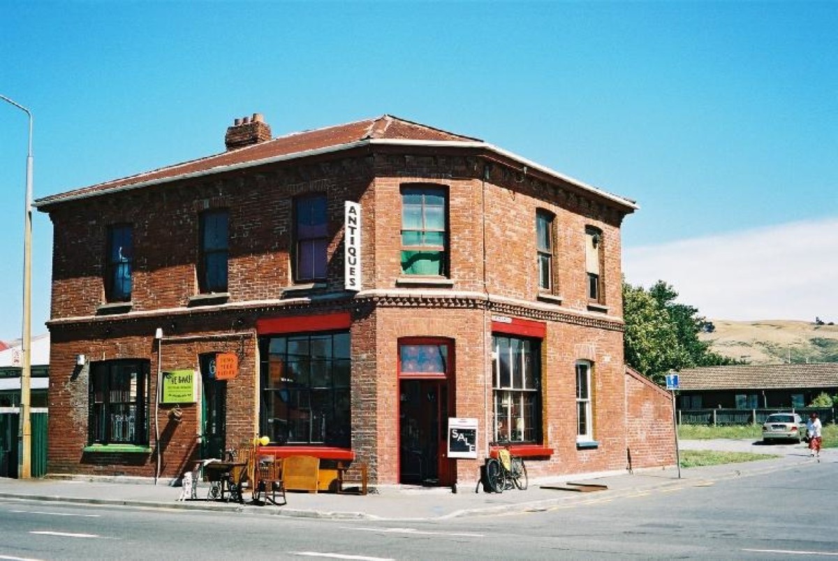 Antiques Shop, 650 Ferry Road, Woolston discoverywall.nz