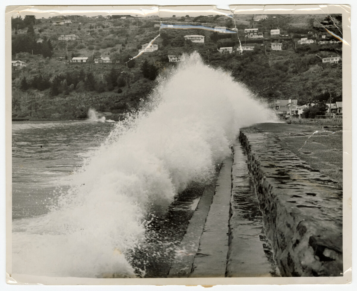 Stormy Seas in Sumner discoverywall.nz