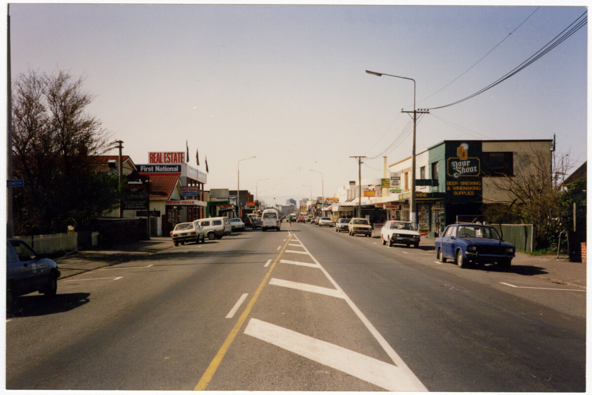 Shops on Lincoln Road discoverywall.nz