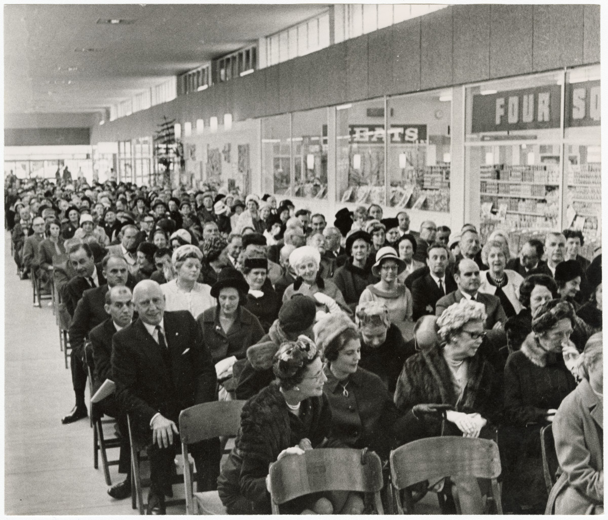 Official opening of Riccarton Mall discoverywall.nz