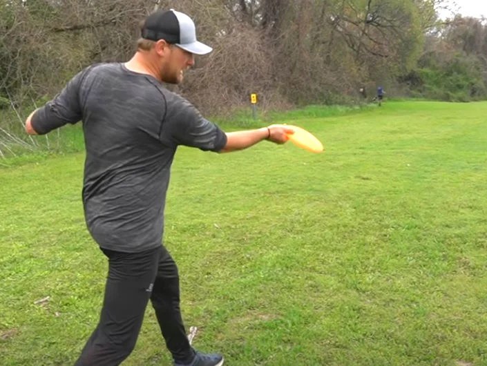 How to Throw Forehand Disc Republic