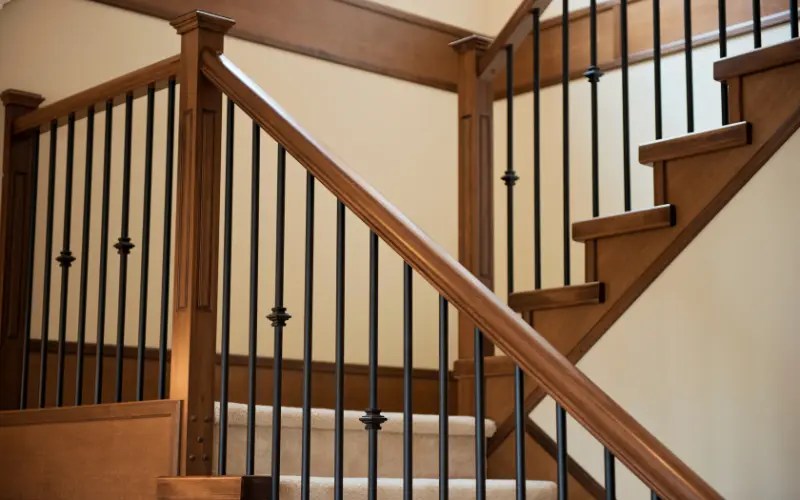 Half Wall Vs Railing (Which one is better?) DiscussDiy