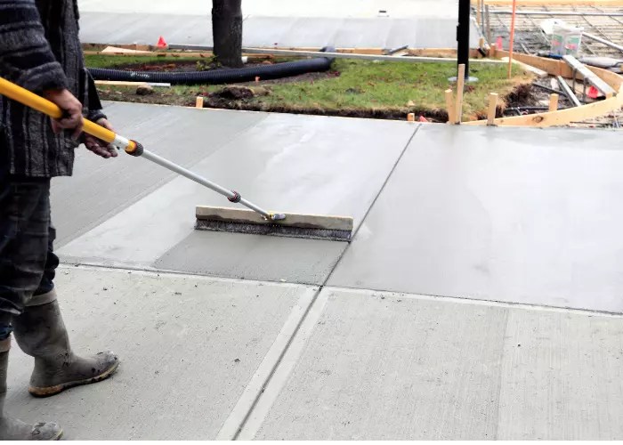Pros And Cons Sealing Concrete Driveway (Find Out!) DiscussDiy