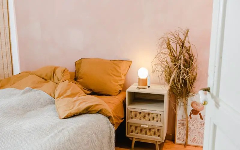 Can A Bedroom Have No Windows? (Alternative to Windows) DiscussDiy