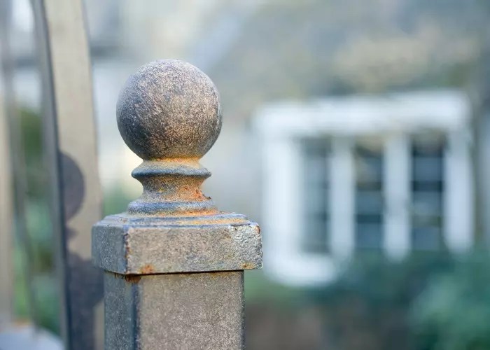 Expanding Foam vs. Concrete Fence Post Pros & Cons DiscussDiy