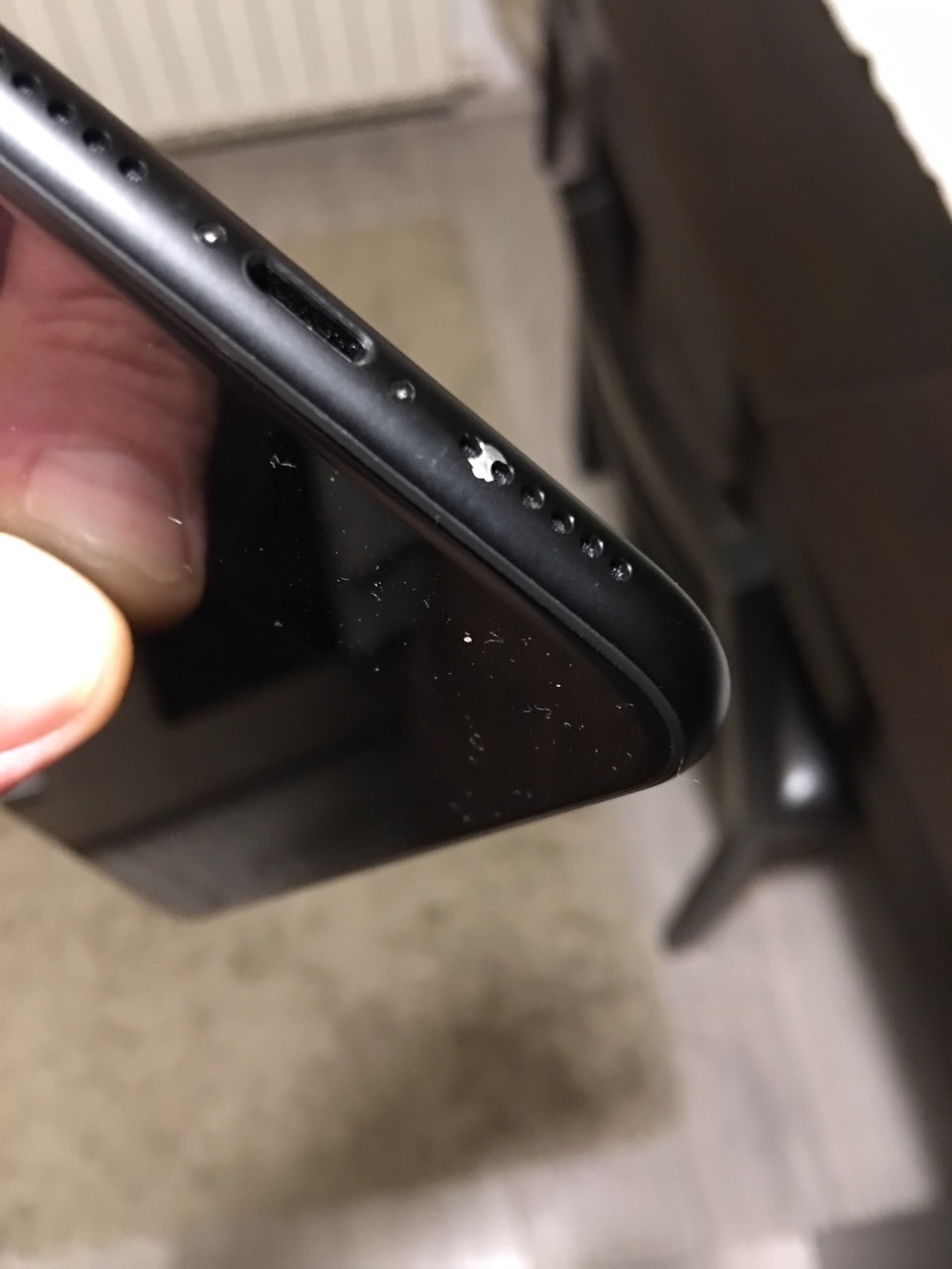 brand new Iphone XR sides paint peeling o… Apple Community