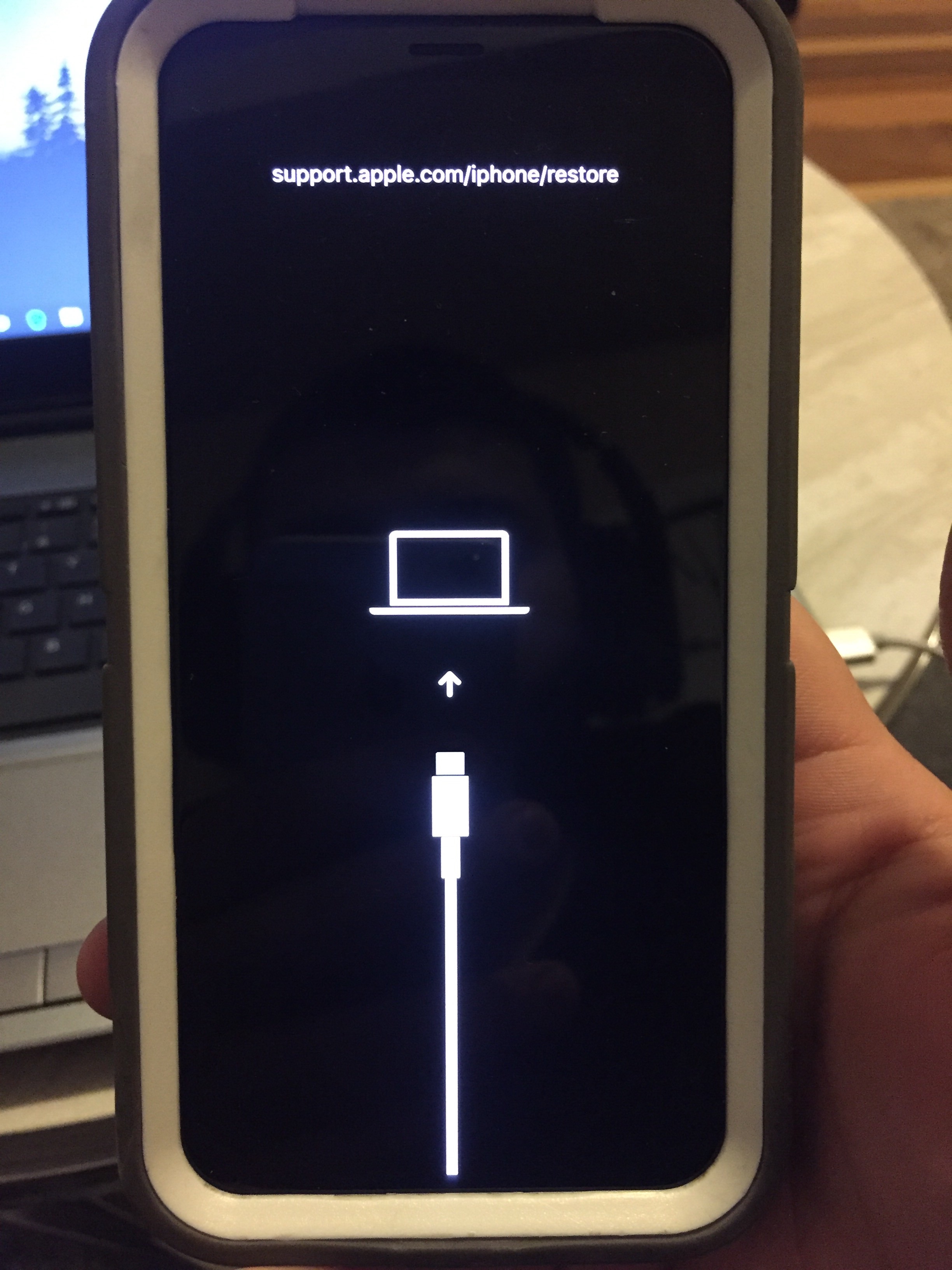 My phone keeps turning off and on i did w… - Apple Community