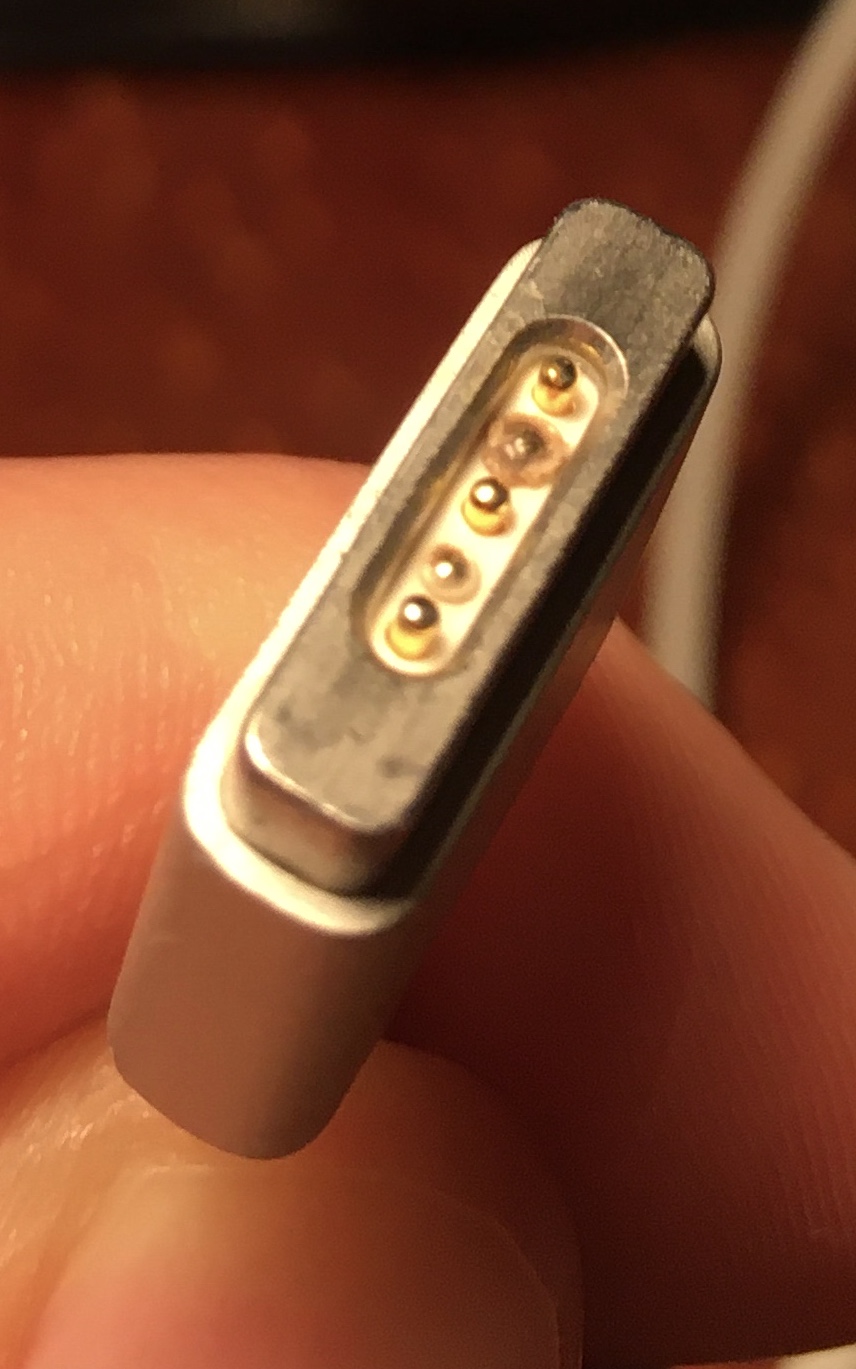 My MacBook stopped charging, could someon… Apple Community