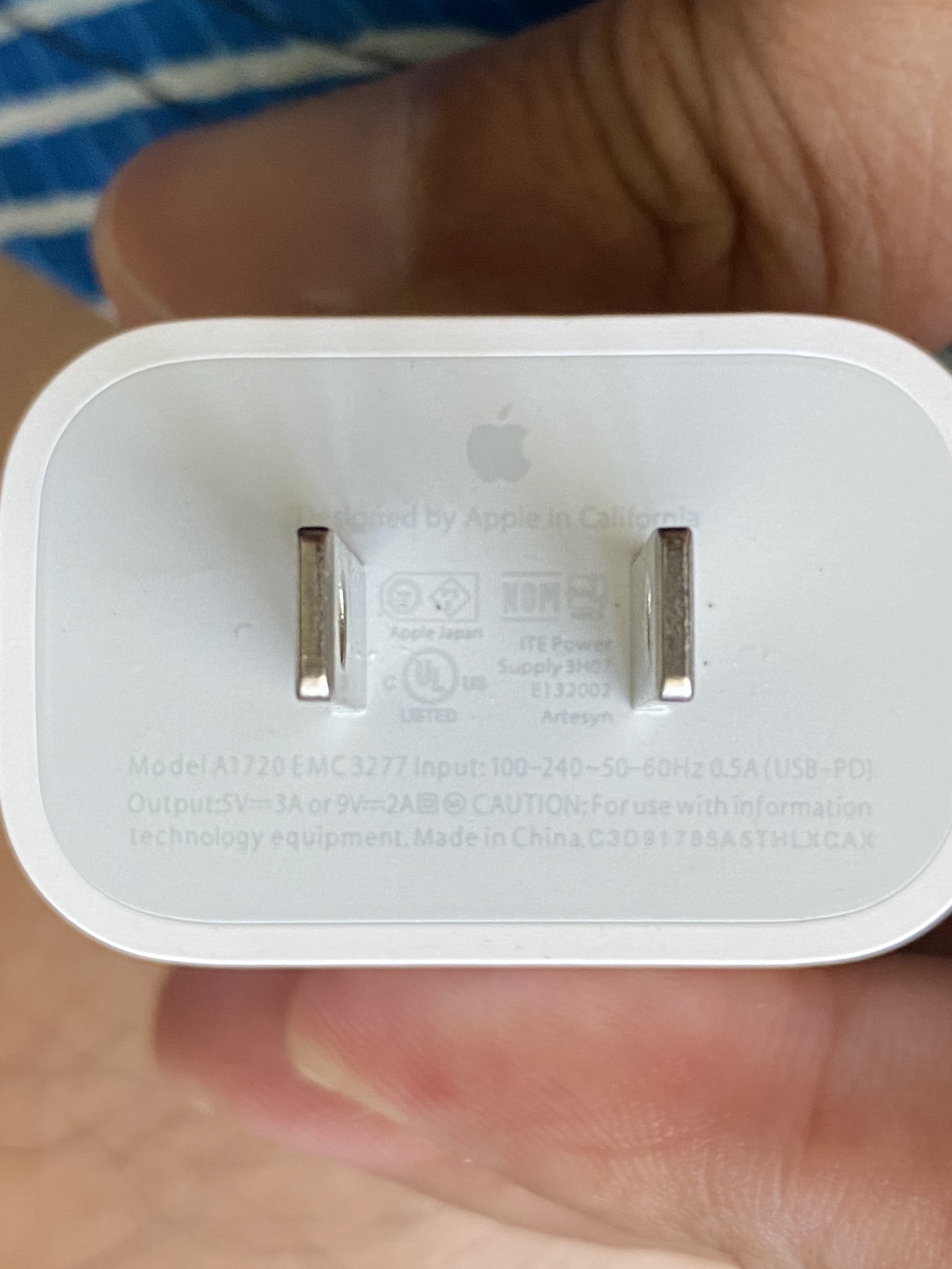 How to differentiate fake from real 18w u… Apple Community