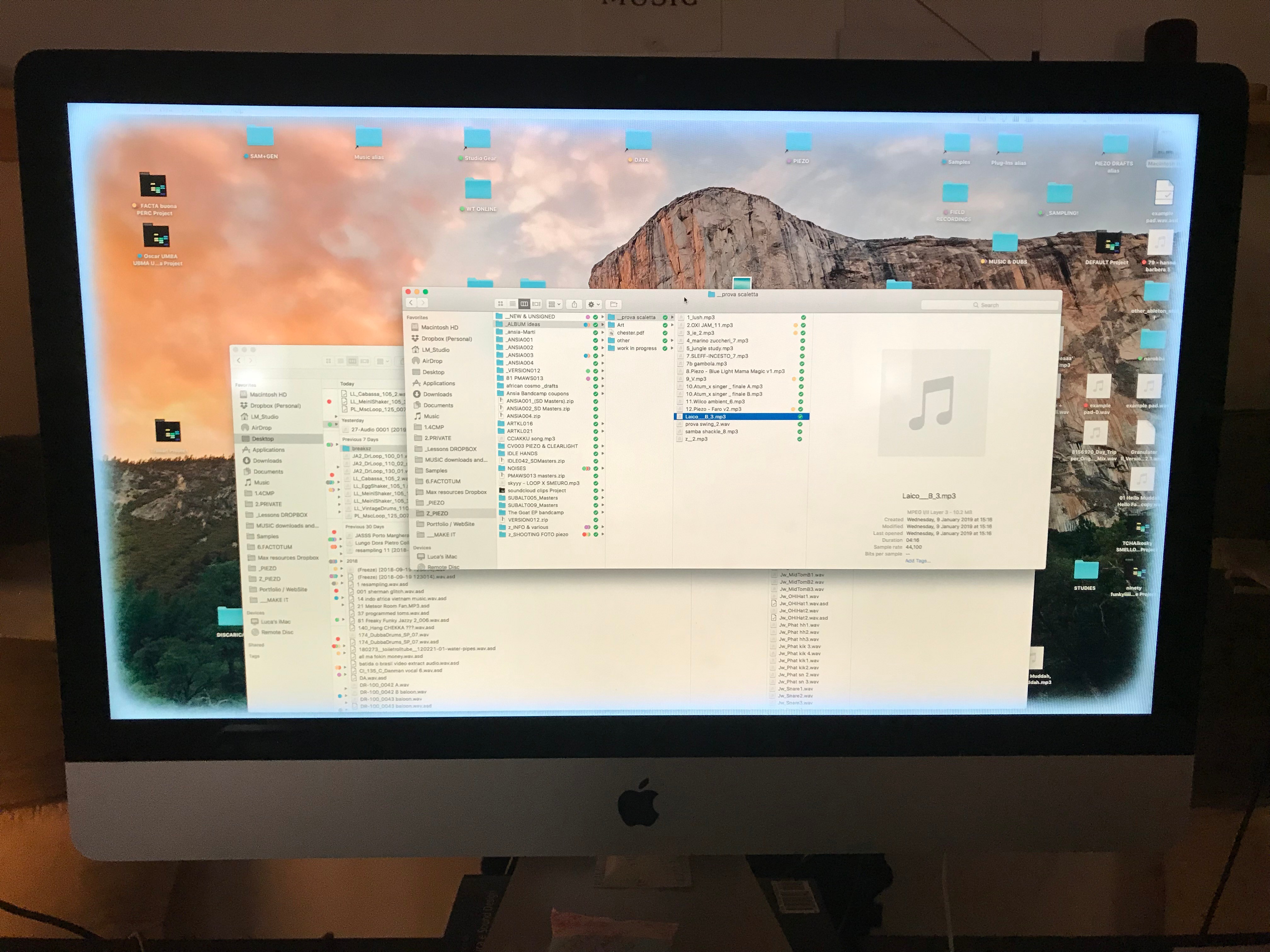 Weird 'hazy' grey border on iMac screen Apple Community