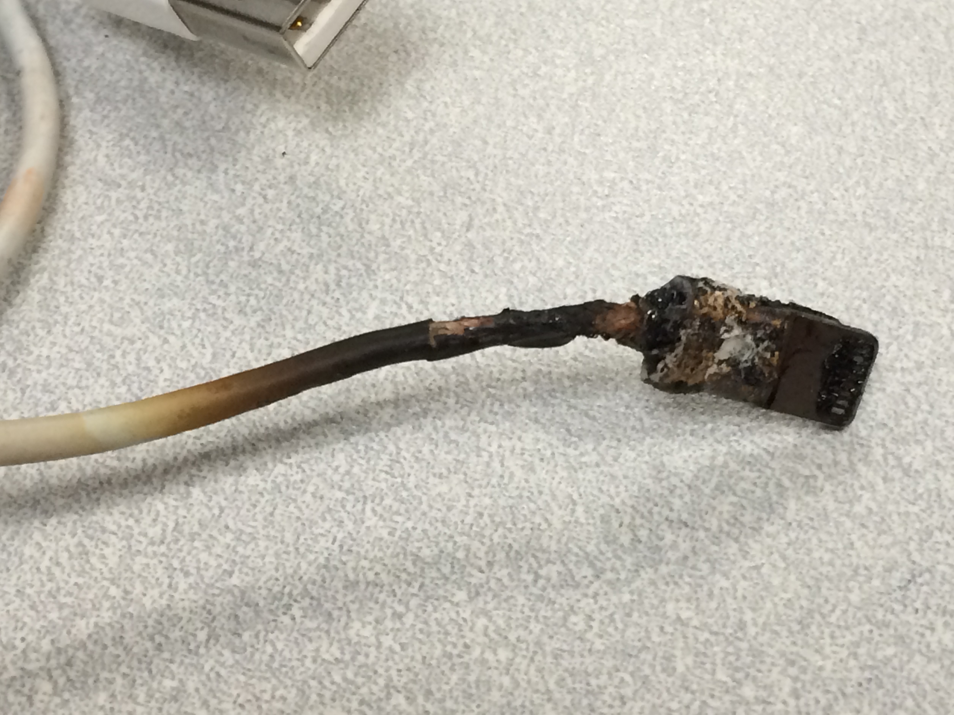 Lightening Cable Burn Could have burned… Apple Community