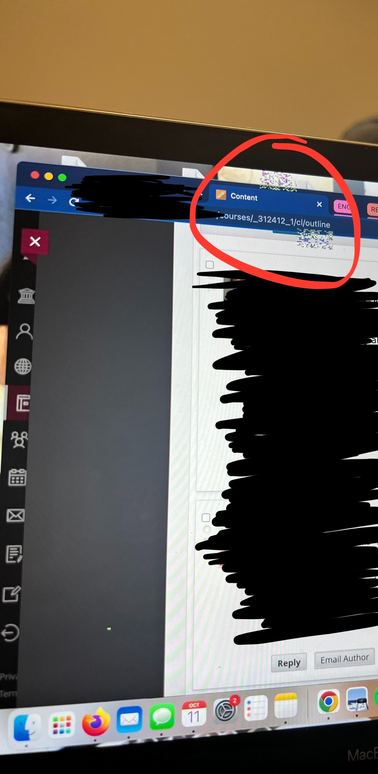 tiny squares popping up on mac Apple Community