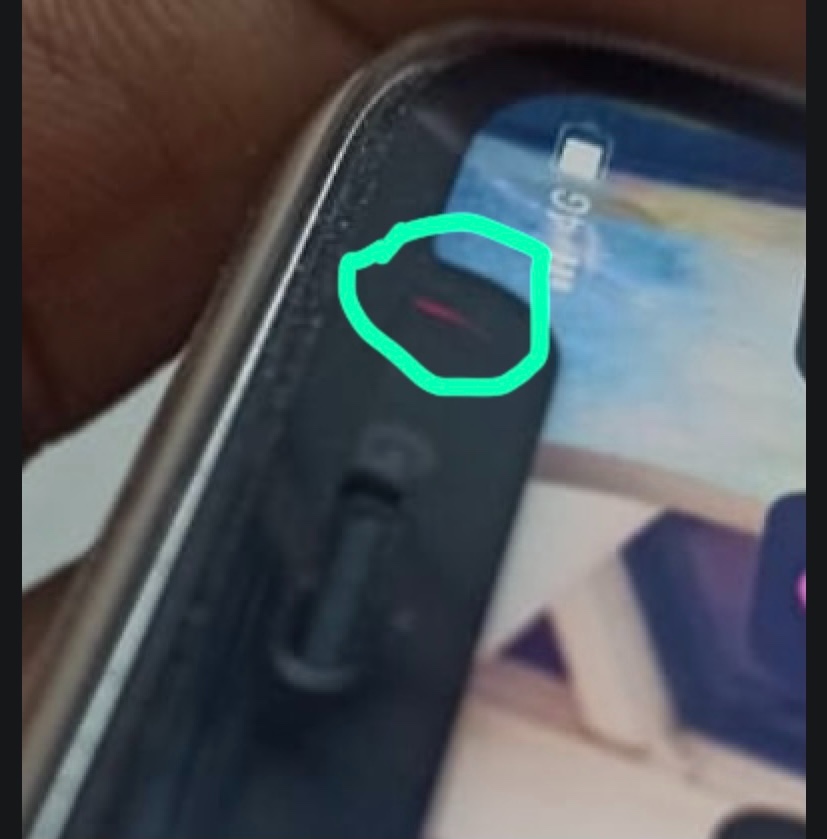 Red light line appears on iphone 11 Apple Community