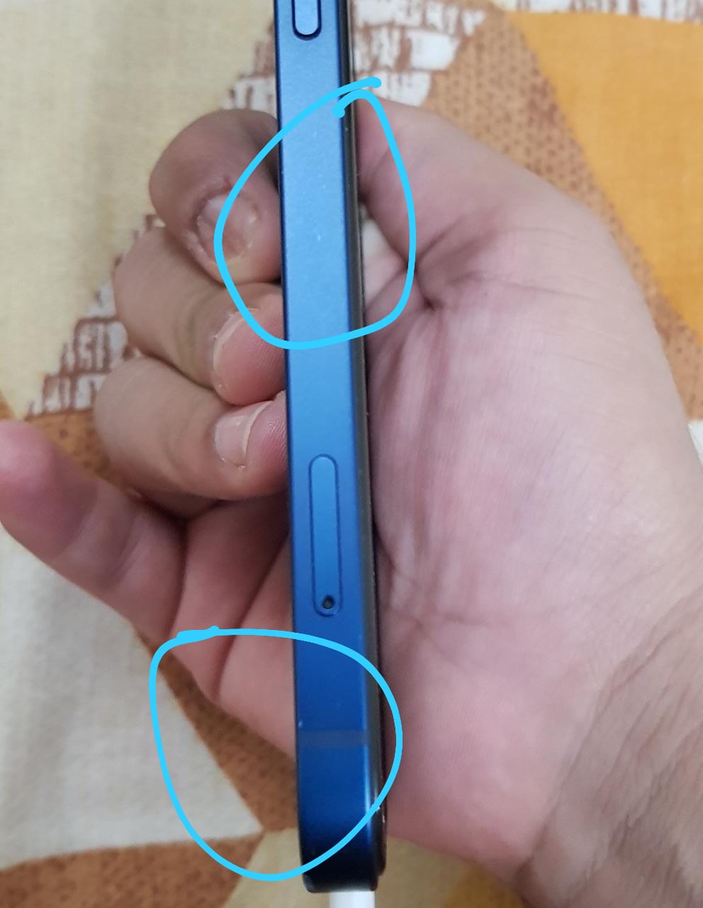 Iphone 12 white dots on aluminium body Apple Community