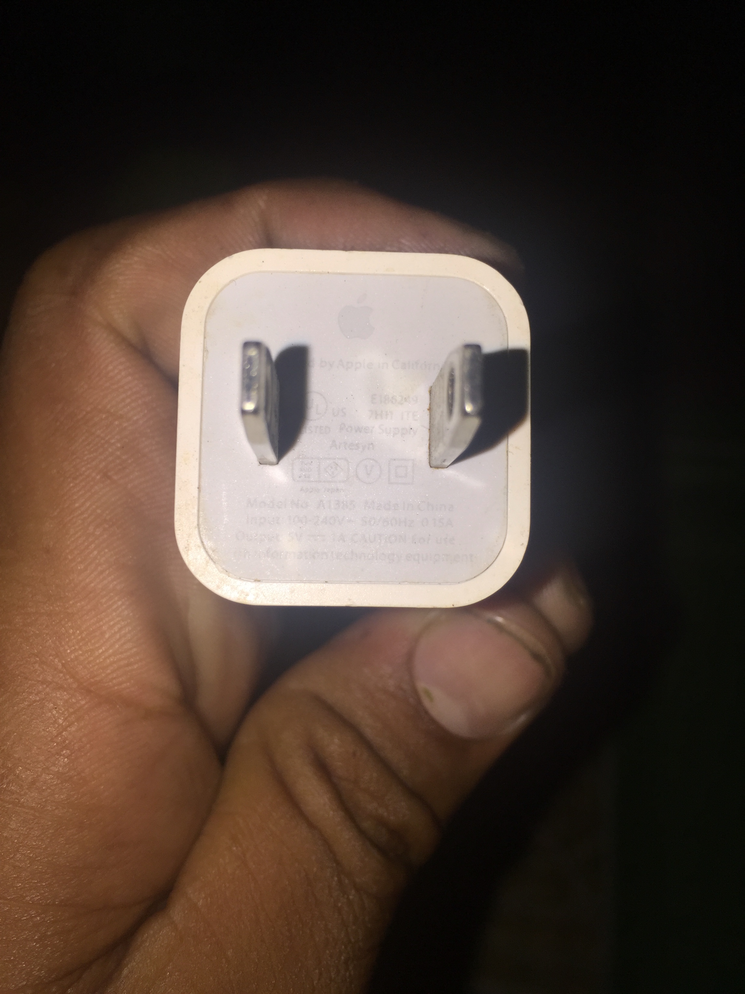 Can I charge my iPhone in France using th… Apple Community