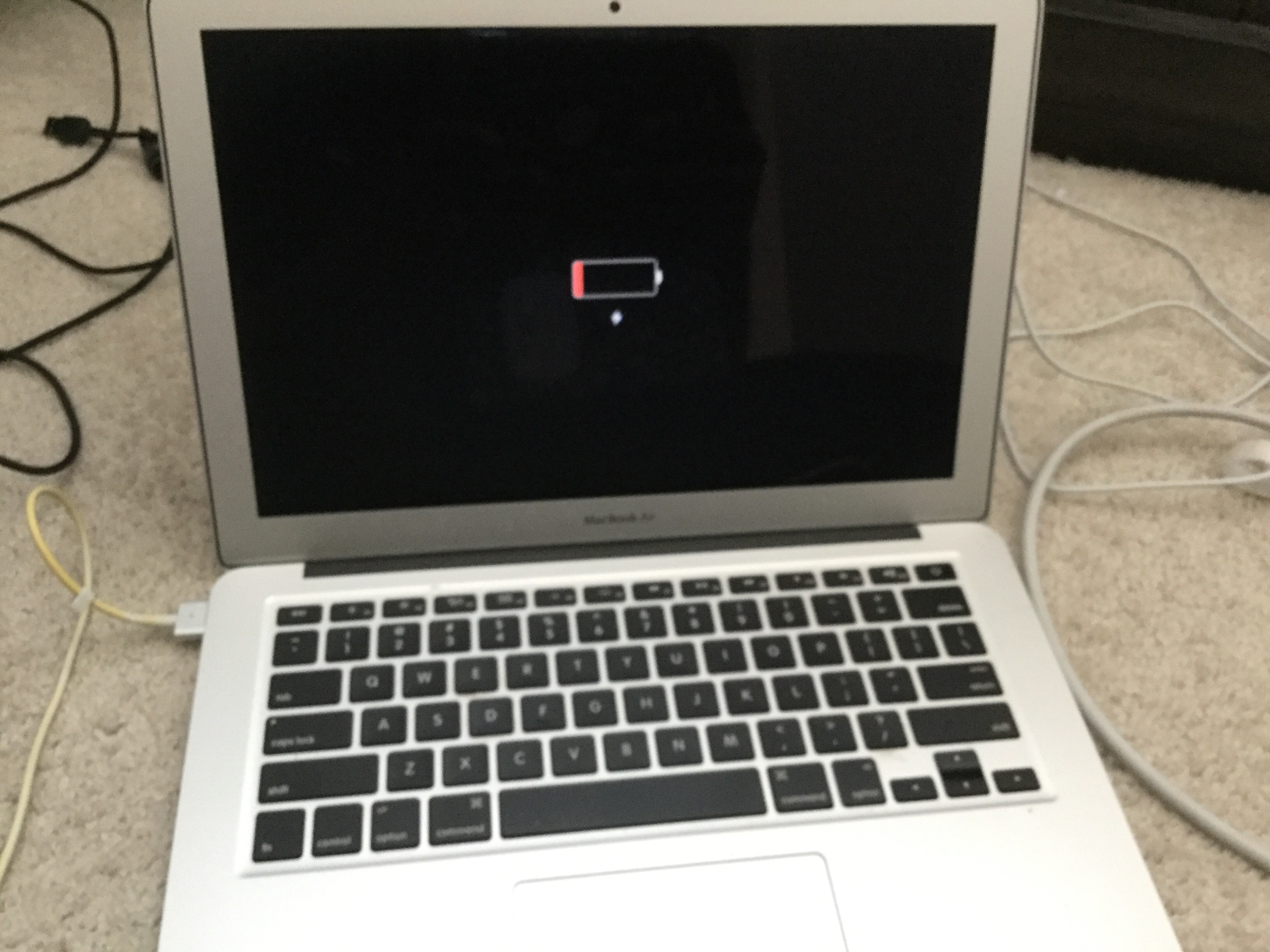 macbook air not powering up Apple Community