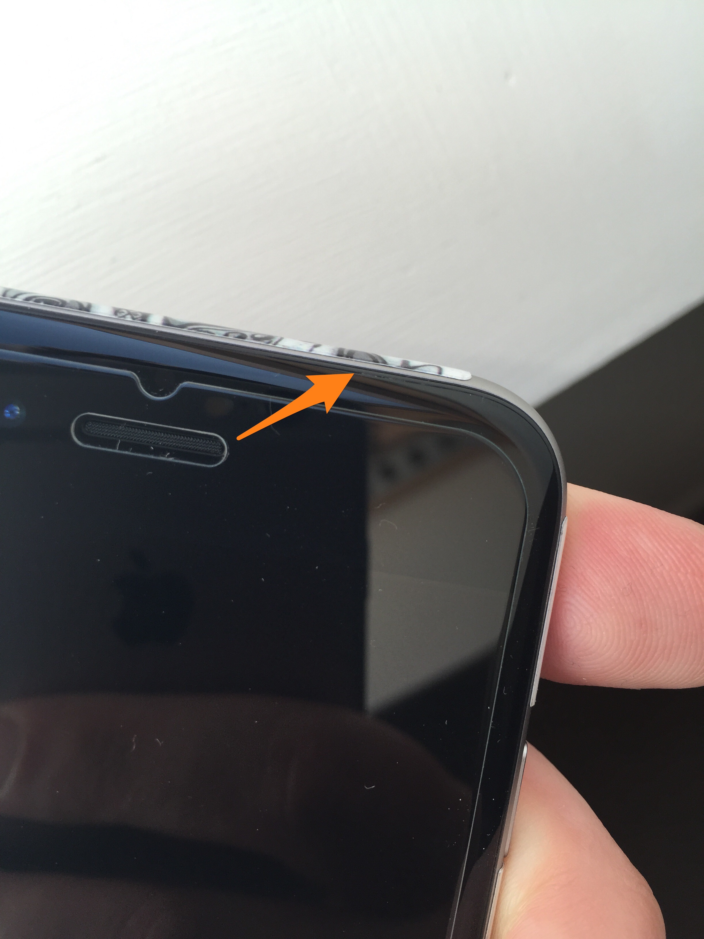 Clean iPhone 6 screen edges Apple Community