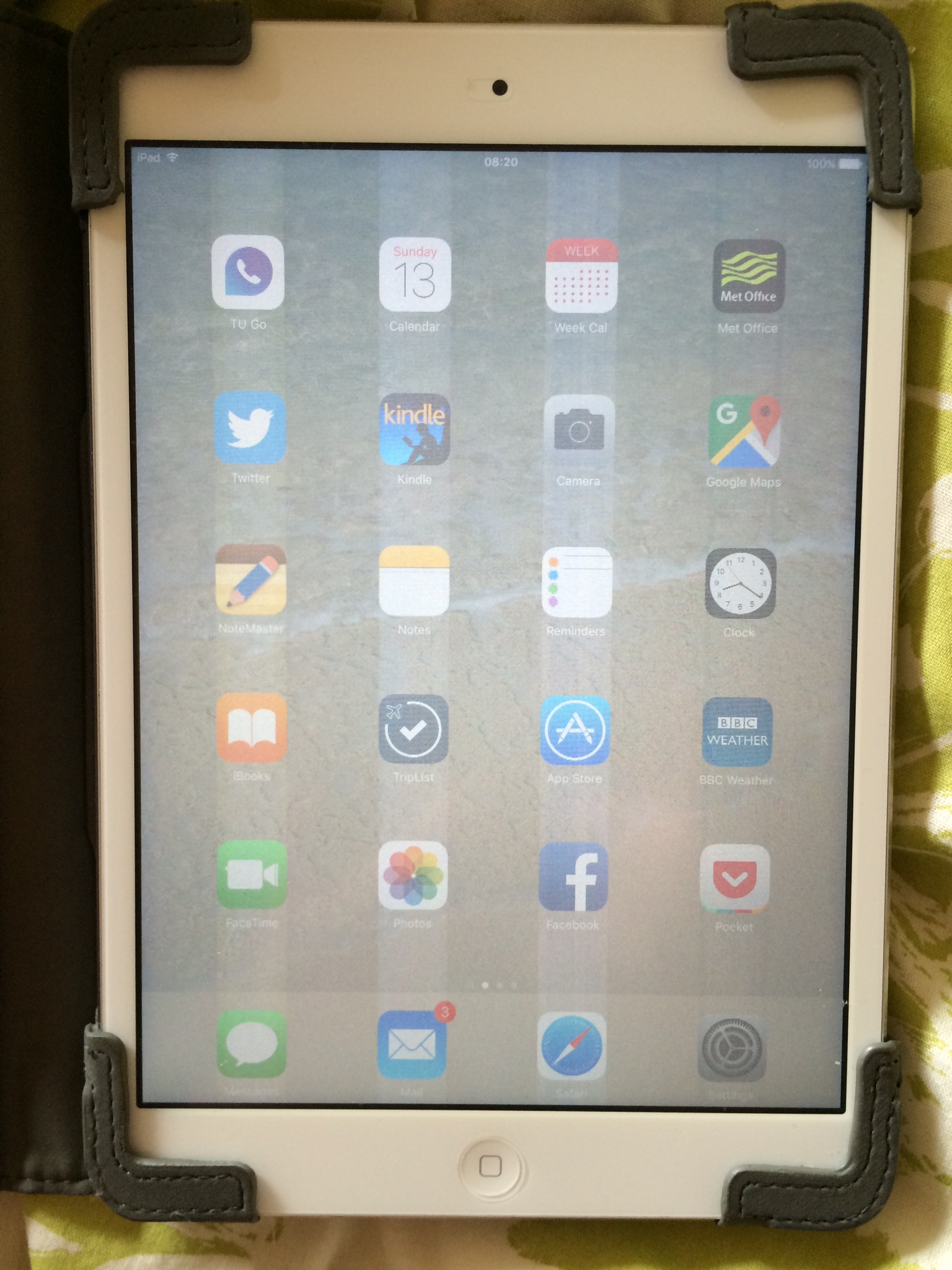 iPad screen goes foggy intermittently Apple Community