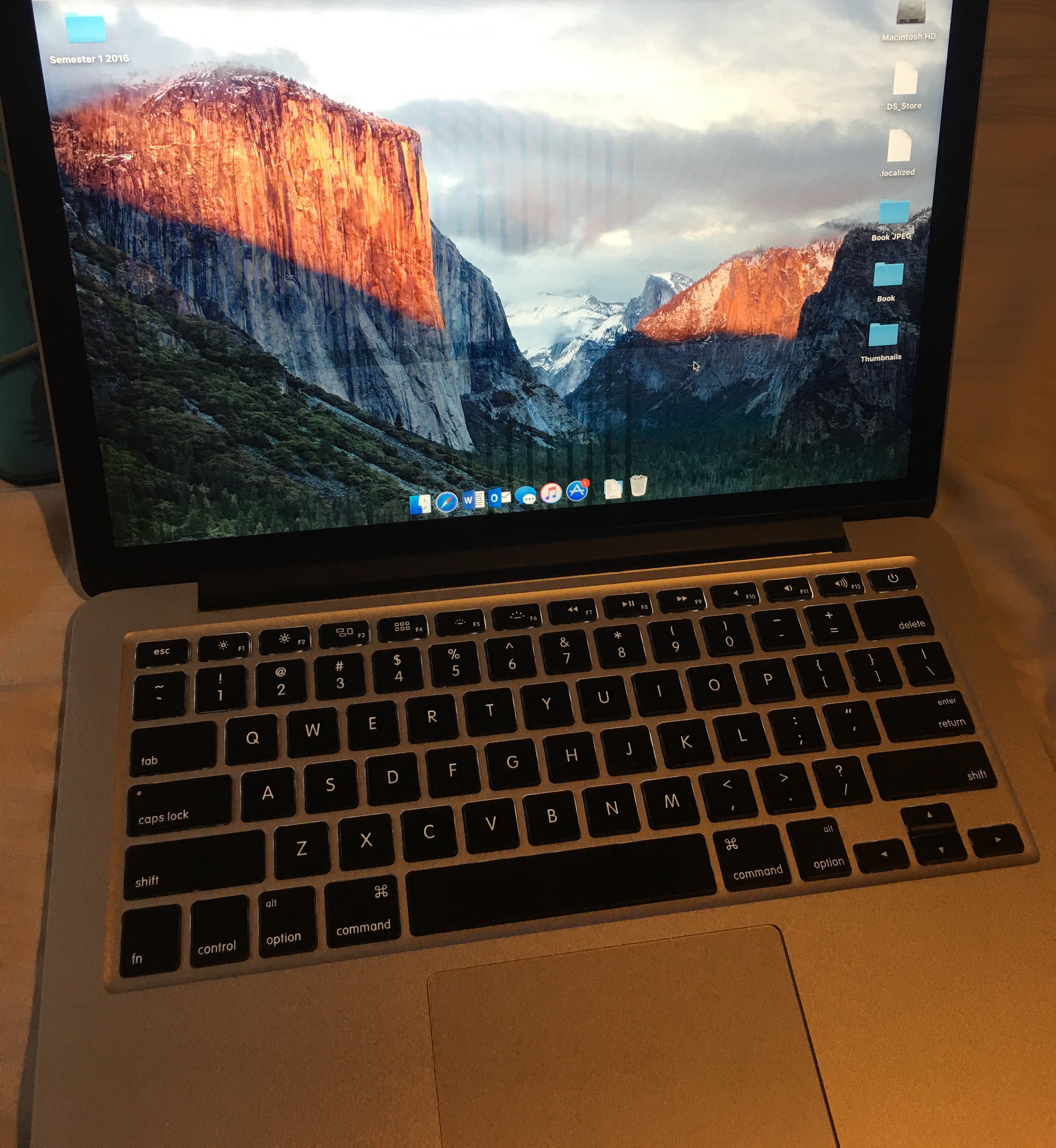 Vertical lines on 13" MacBook Pro Retina Apple Community