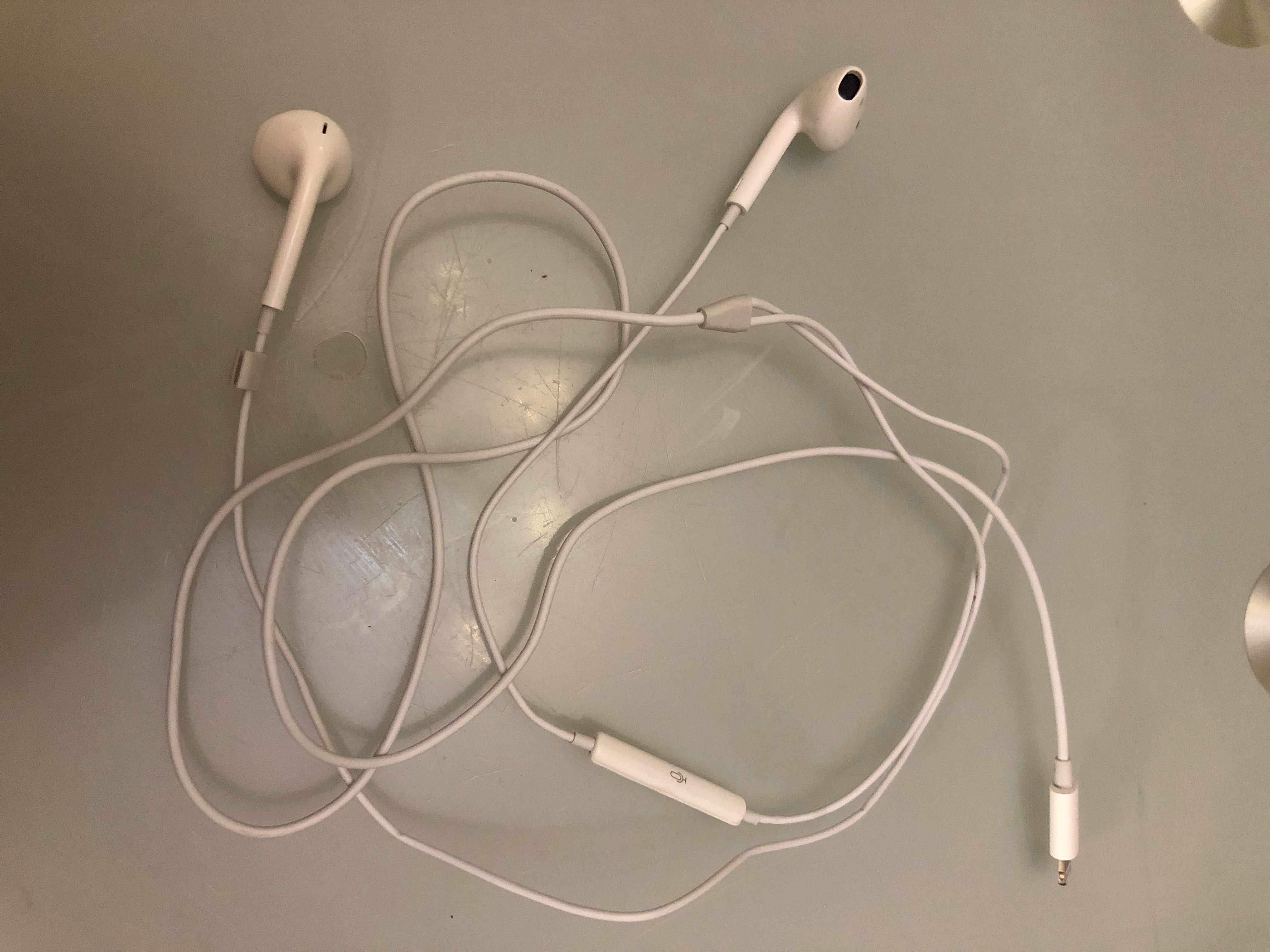 Earphones connection Apple Community