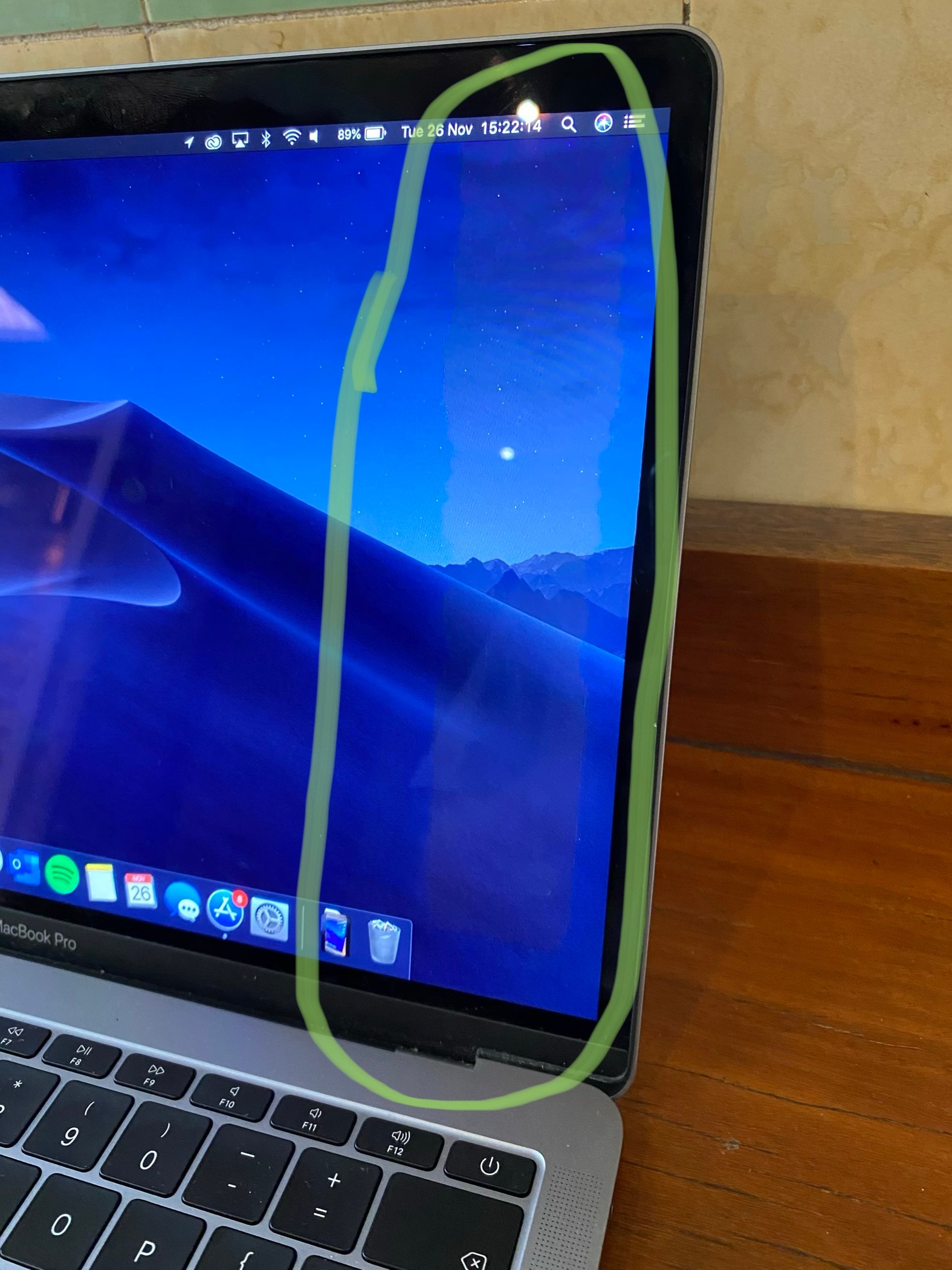 Green/Pink Strip on MacBook screen Apple Community