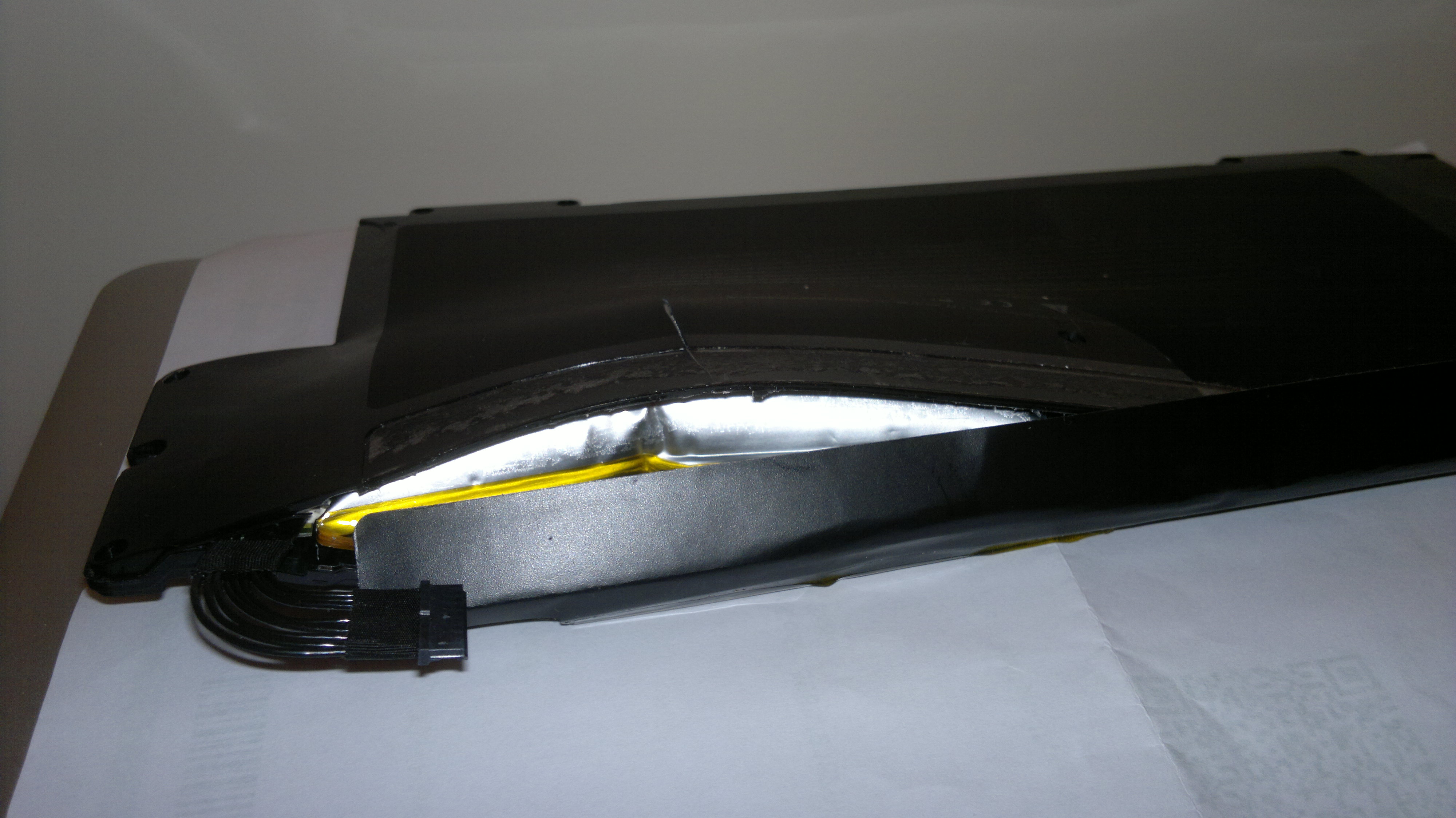 MacBook Air battery exploding/expanding Apple Community