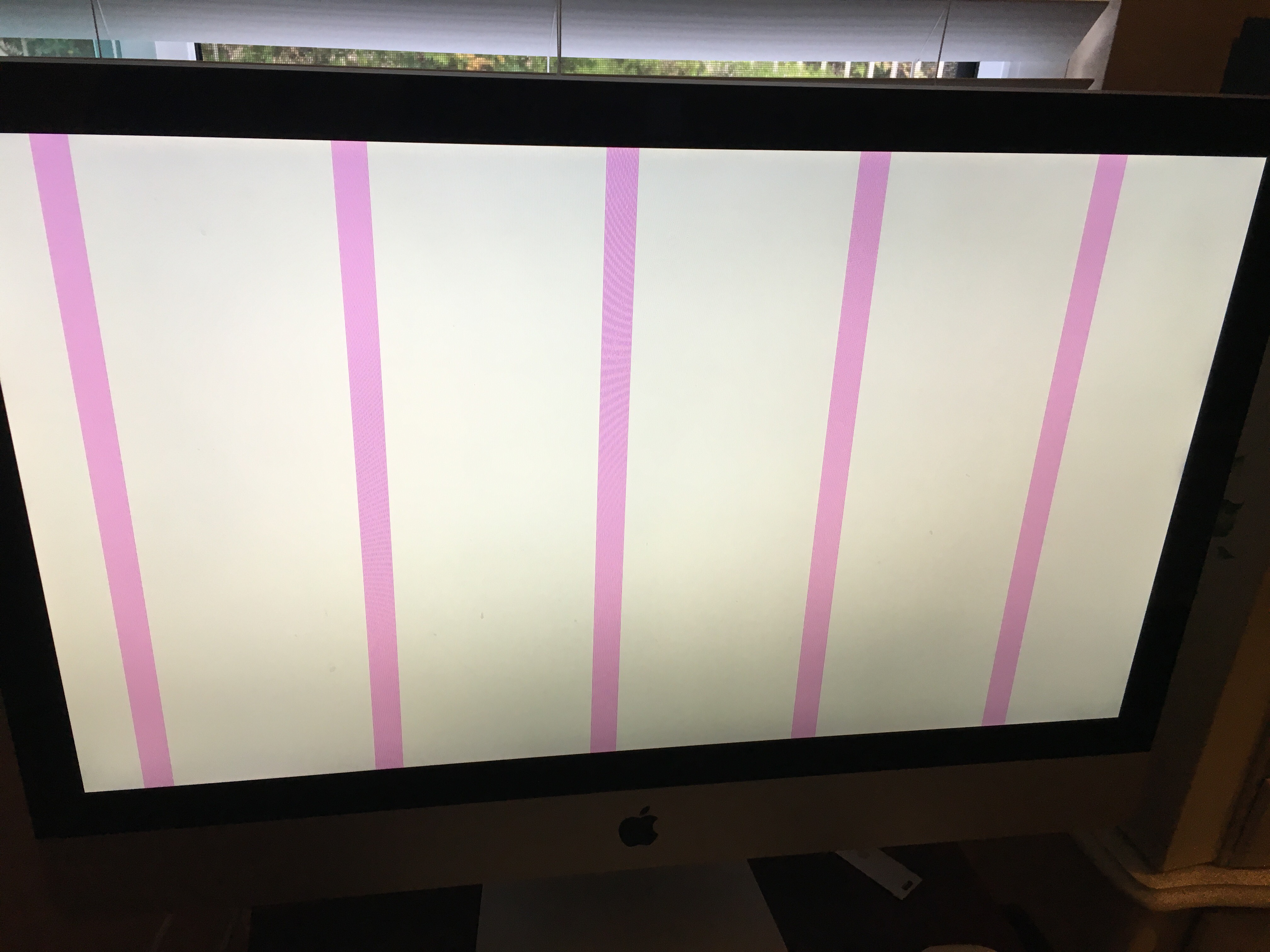 HELP ME FIX MY MAC PRO! Colored lines and… Apple Community