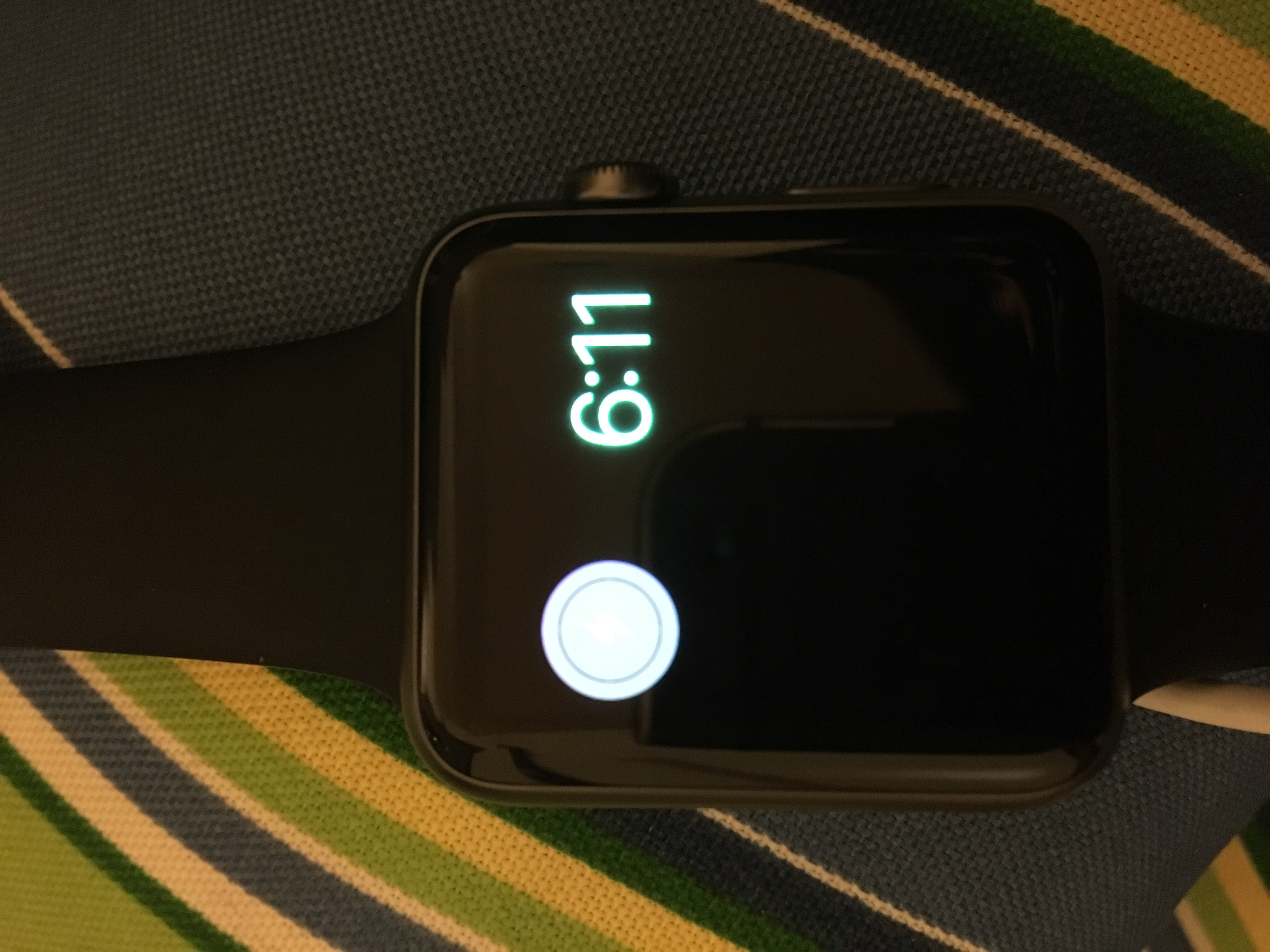 Apple Watch Stuck On Red Lightning Bolt? Here's What To Do, 46 OFF