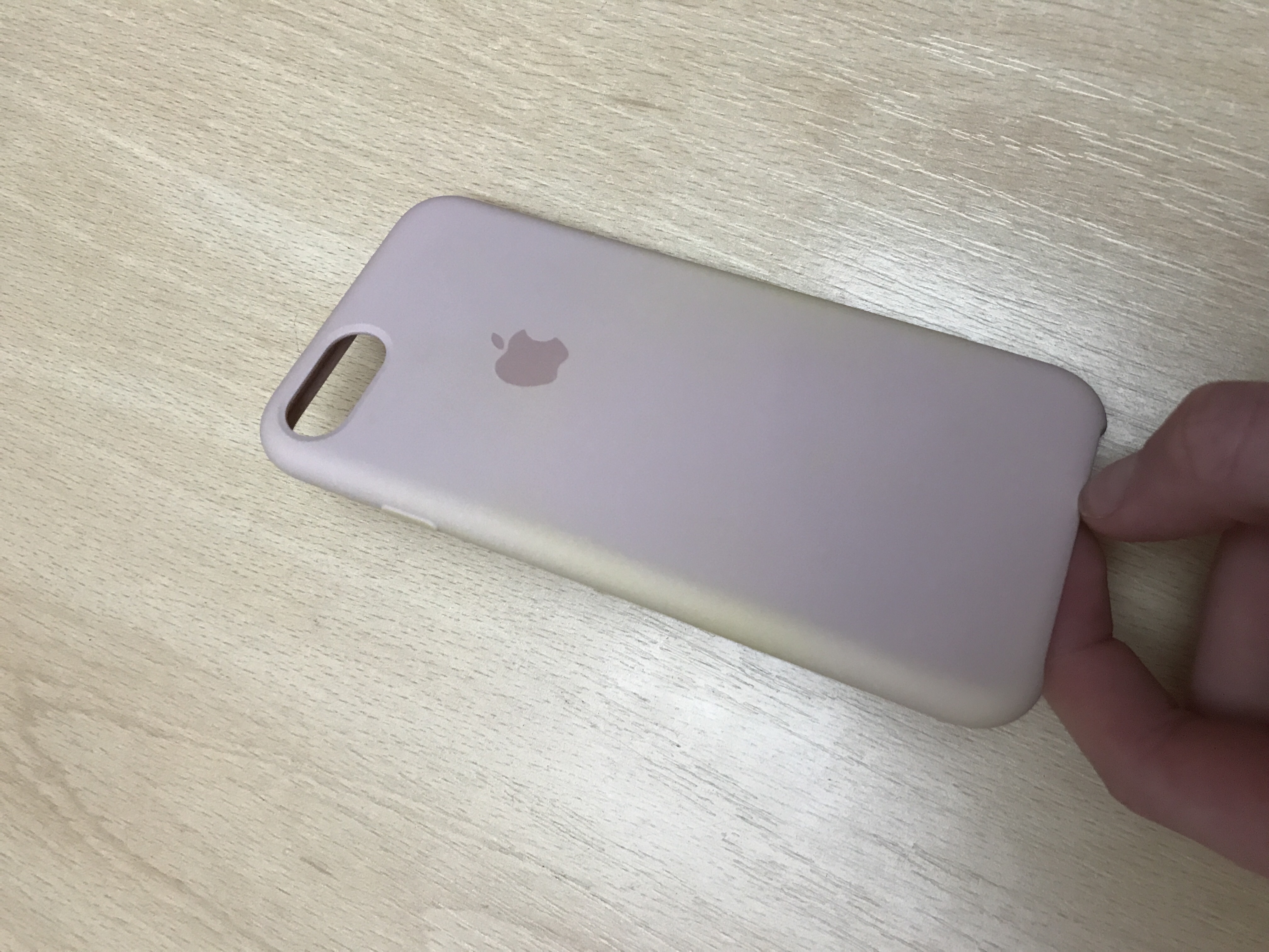How do i clean my iphone 7 silicone case … Apple Community