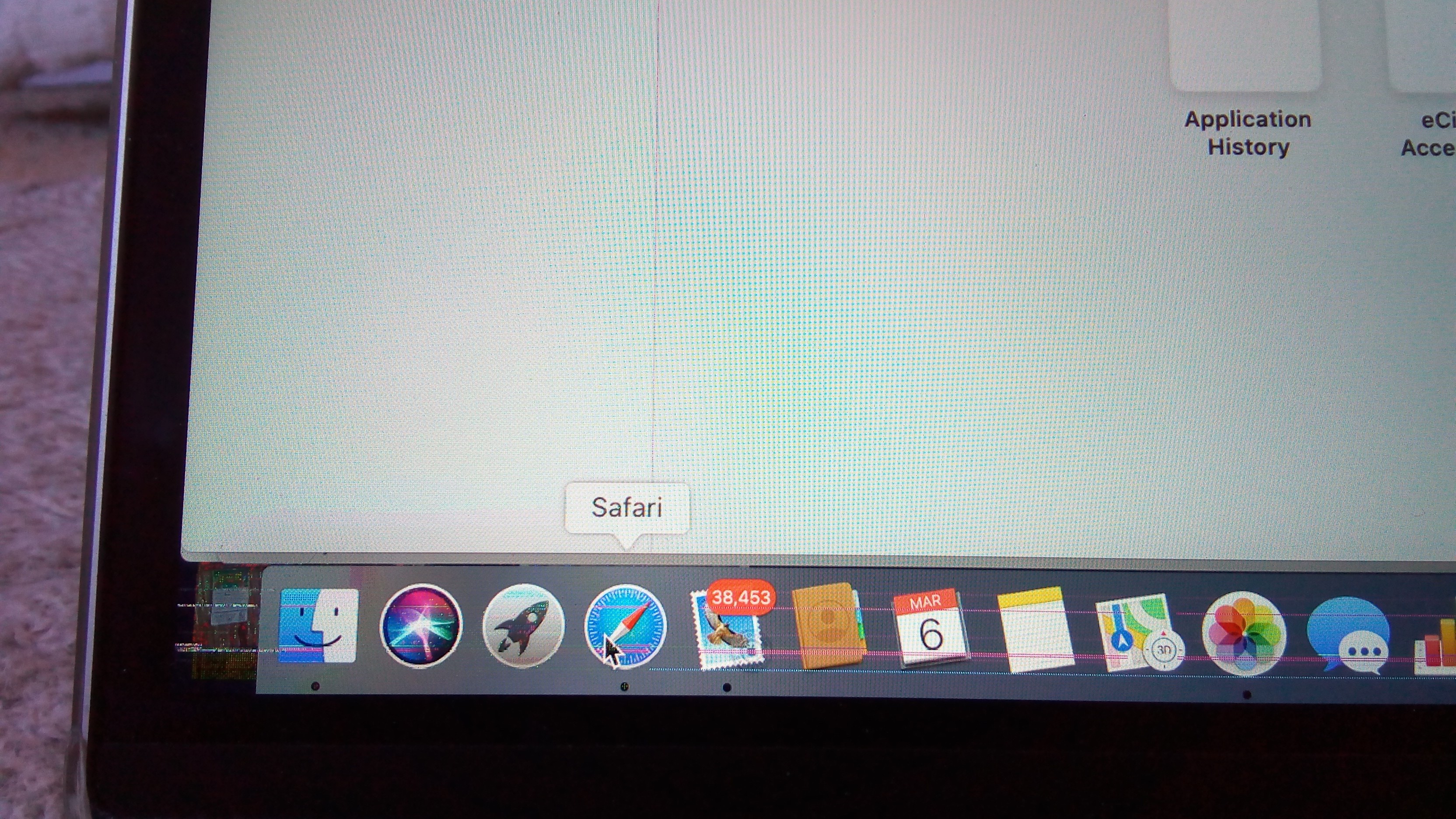 Thin, colored, flickering horizontal line… Apple Community