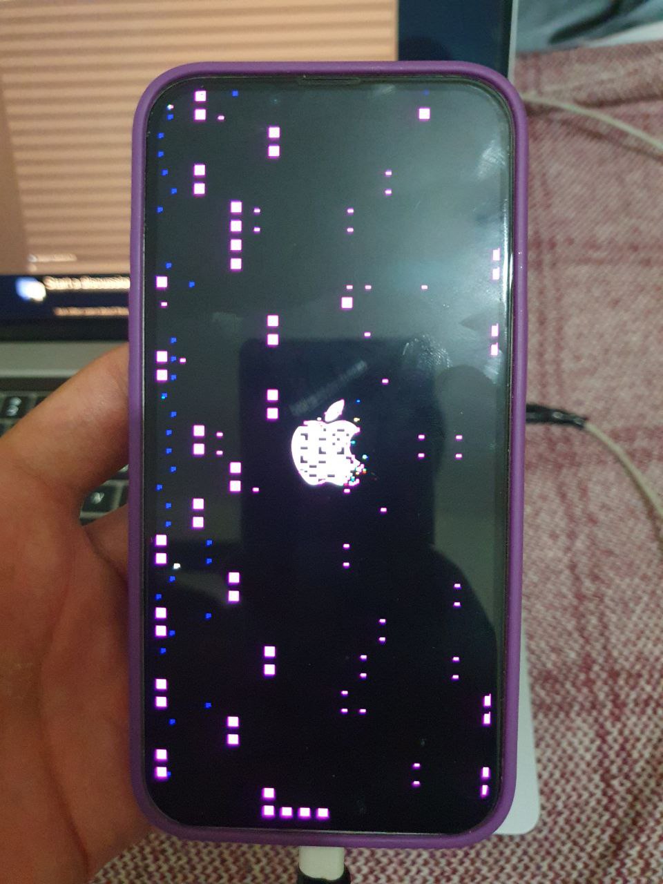 Pink pixels on my screen Apple Community