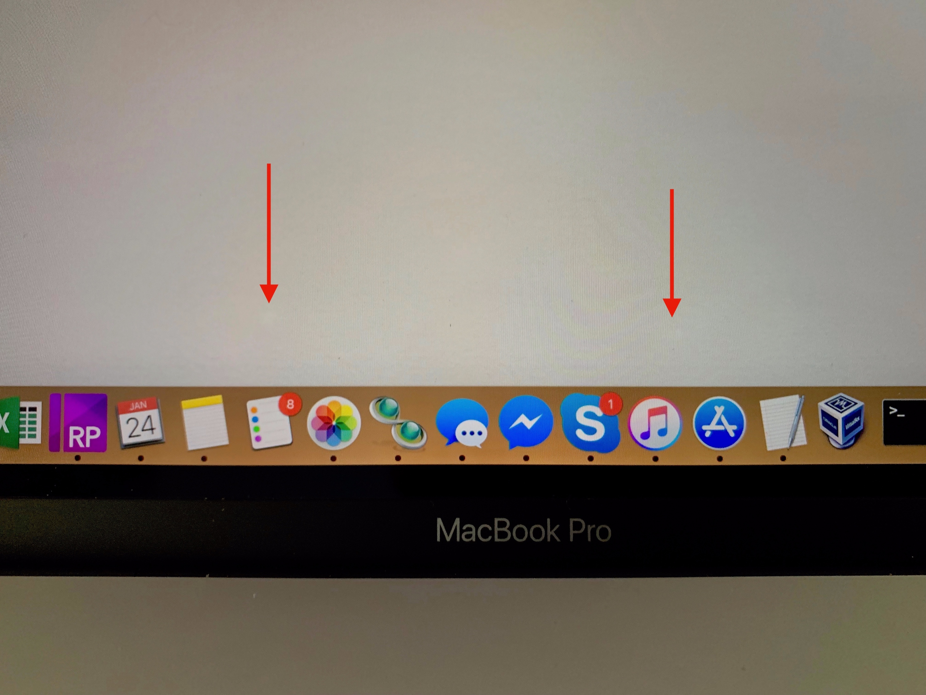 Light (white) spots on my MacBook Pro (15… Apple Community