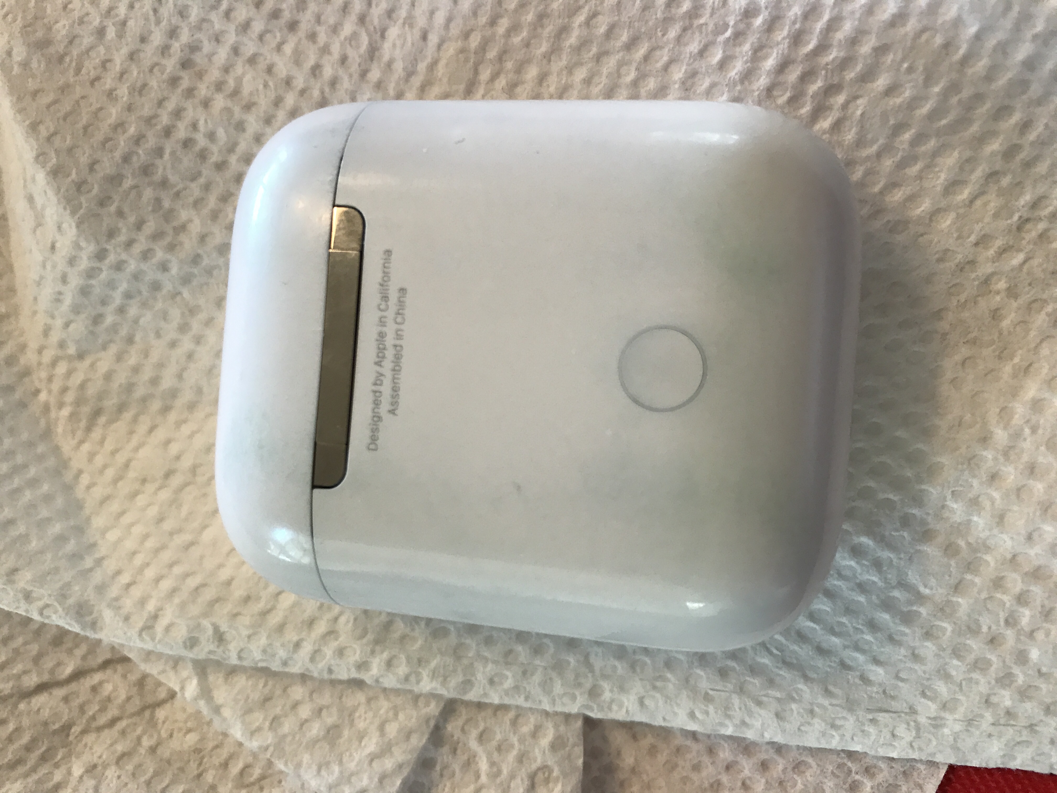 Airpods Carrying Case has smudge marks Apple Community