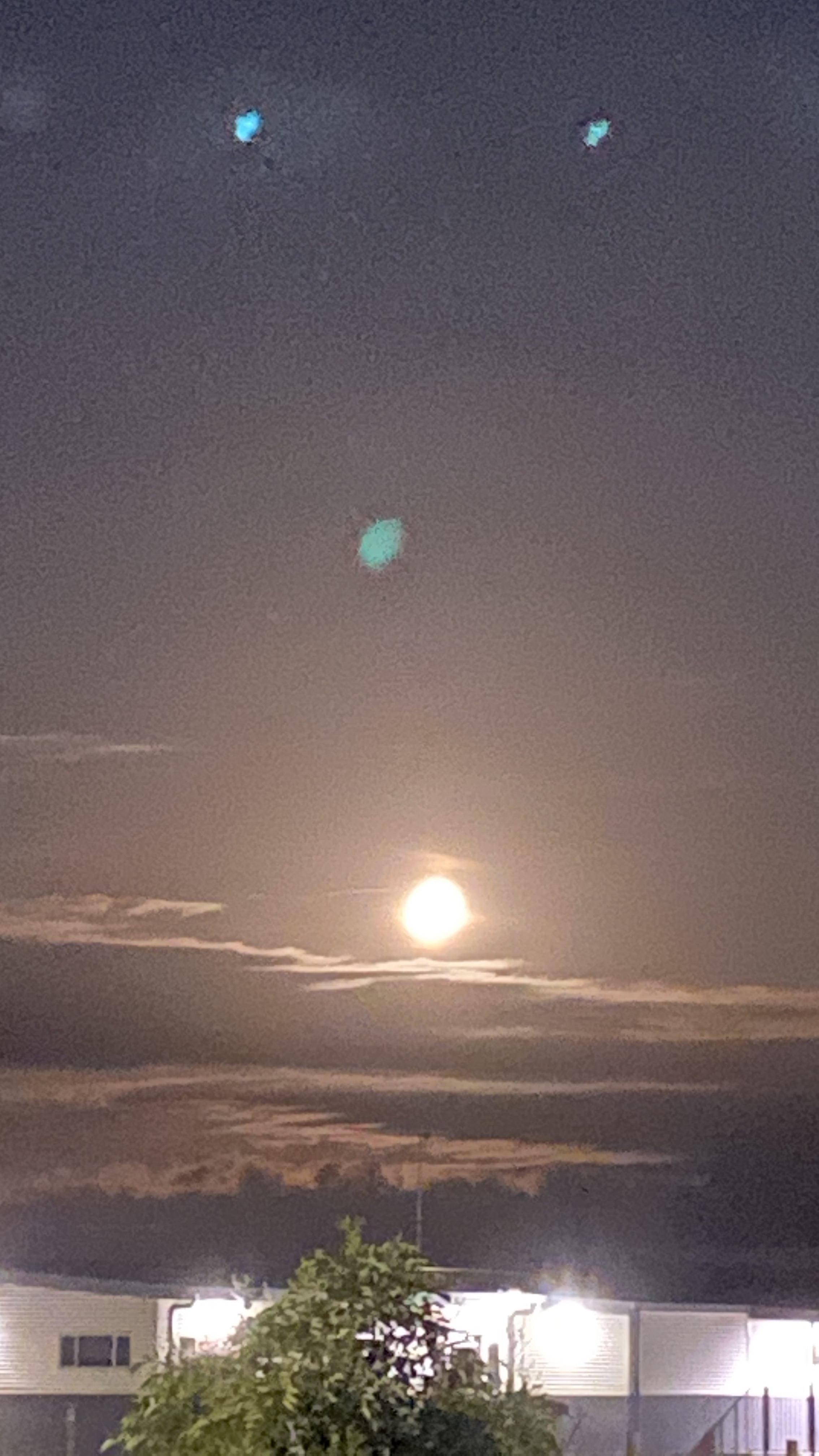 iPhone 11 night mode blue dots Apple Community