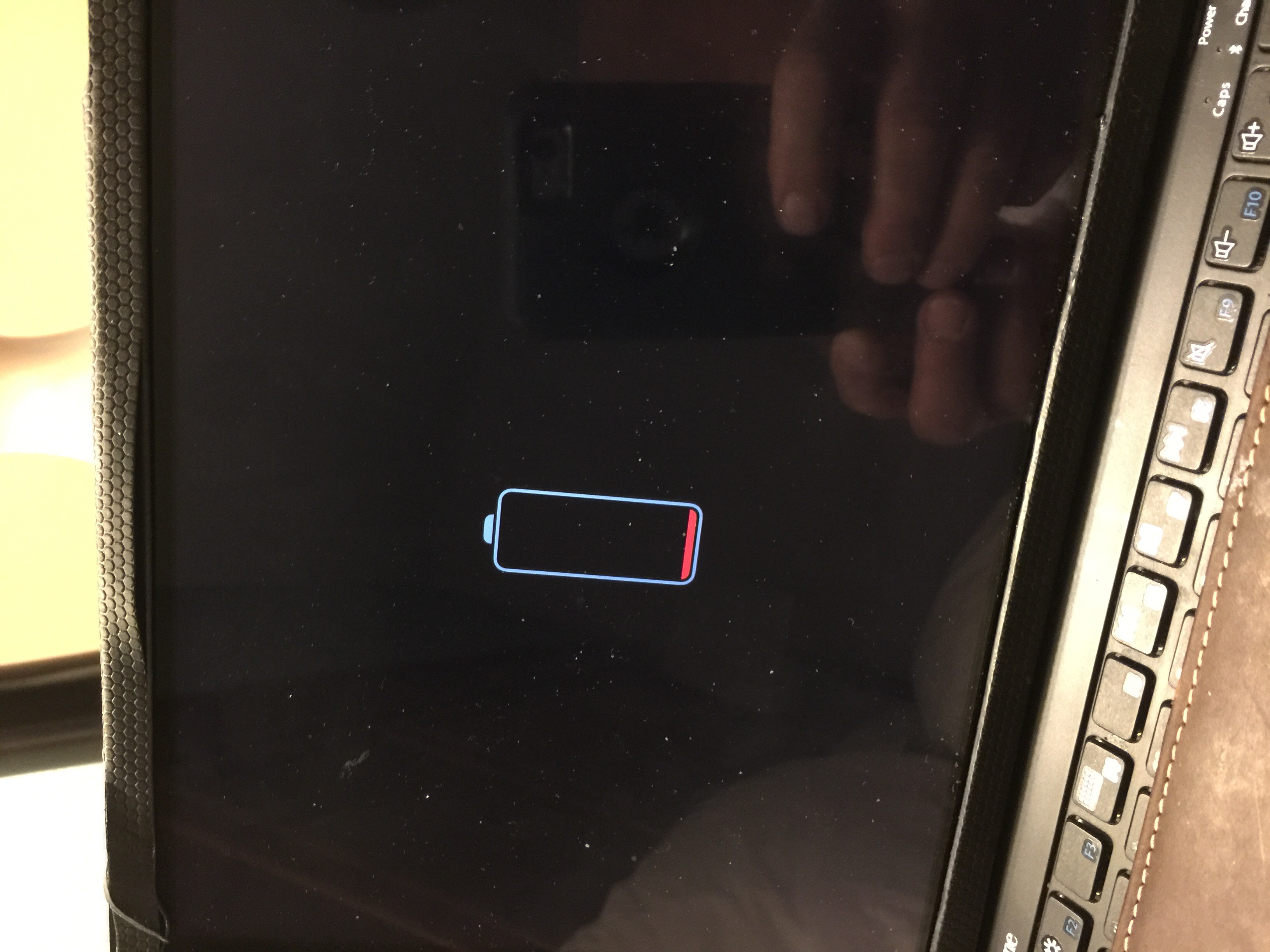 iPad shows low battery when fully charged Apple Community