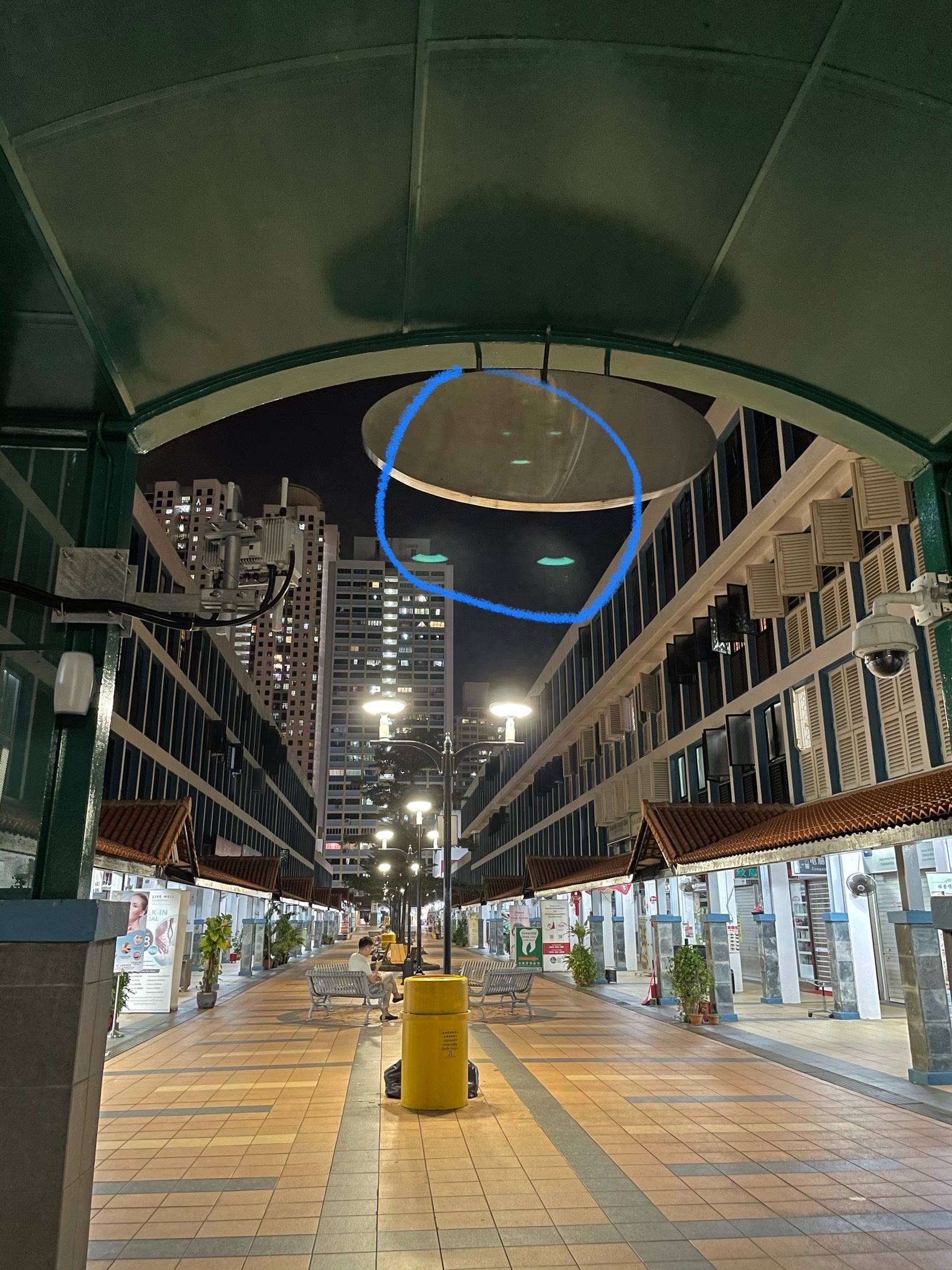 iPhone 12 Lens Flare (Green reflection) Apple Community