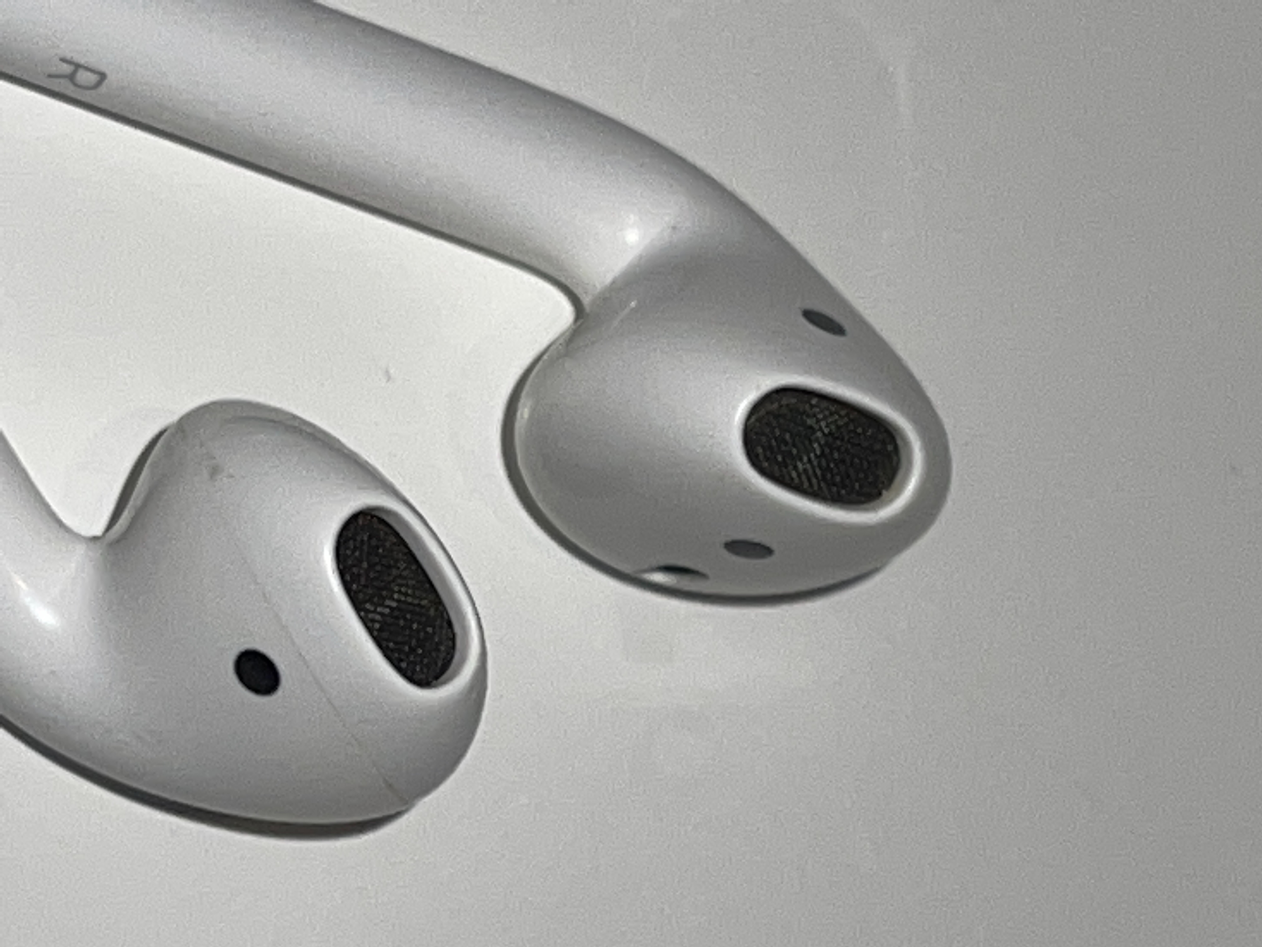 I can only hear from the AirPods if i tur… Apple Community