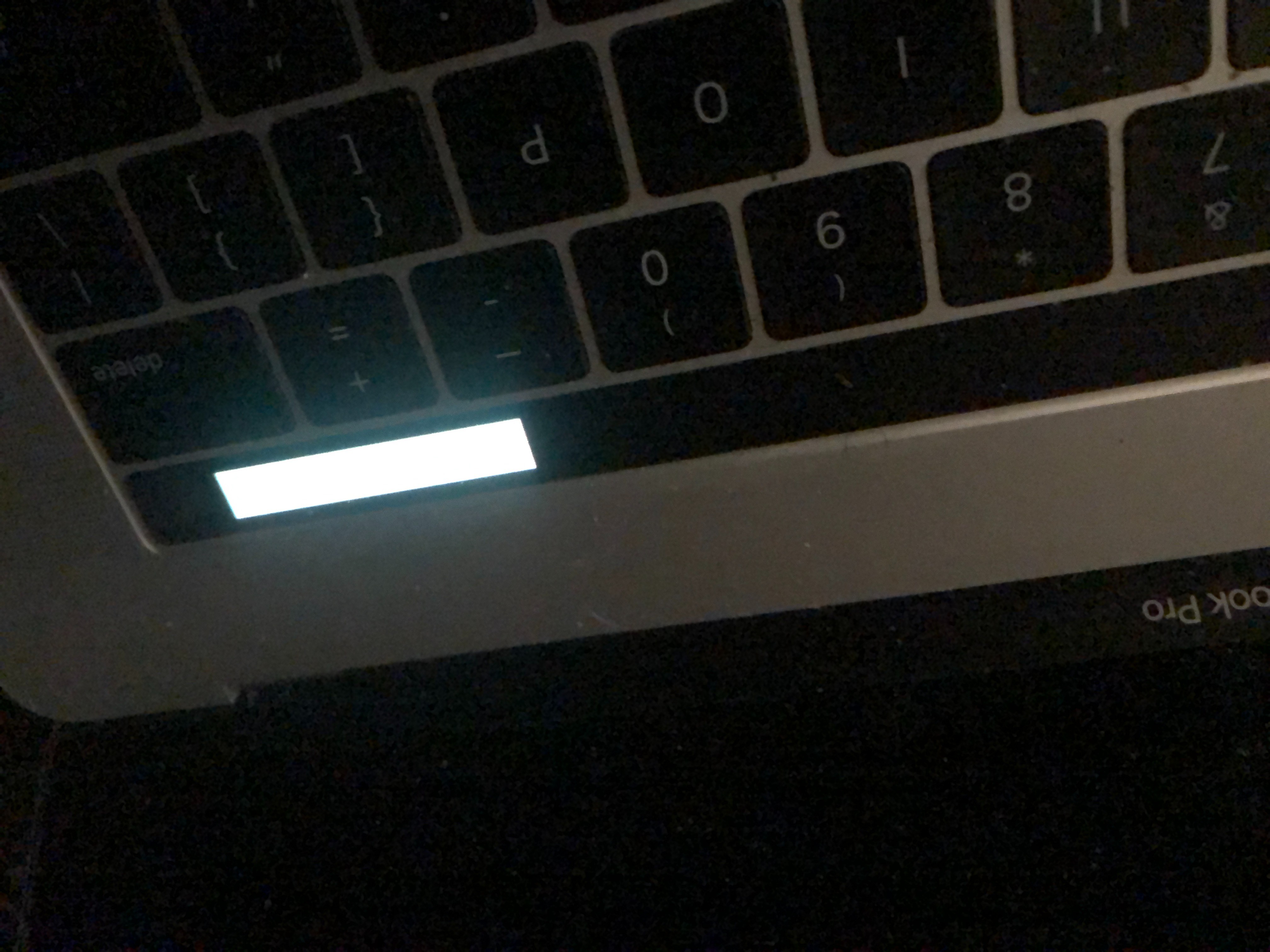 Touch Bar Flashing/flickering MacBook Pro… Apple Community