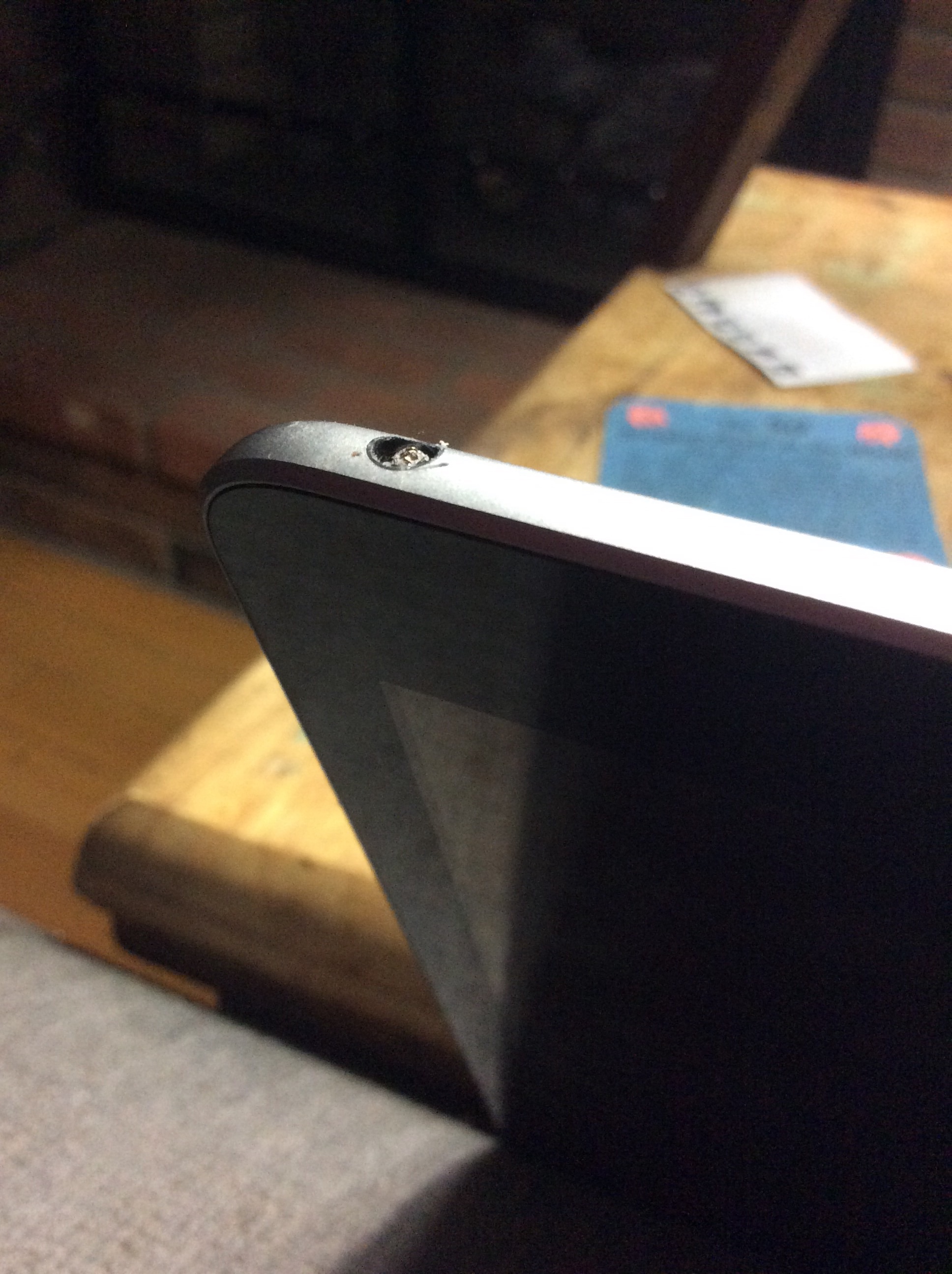 How do I get a broken headphone jack out … Apple Community