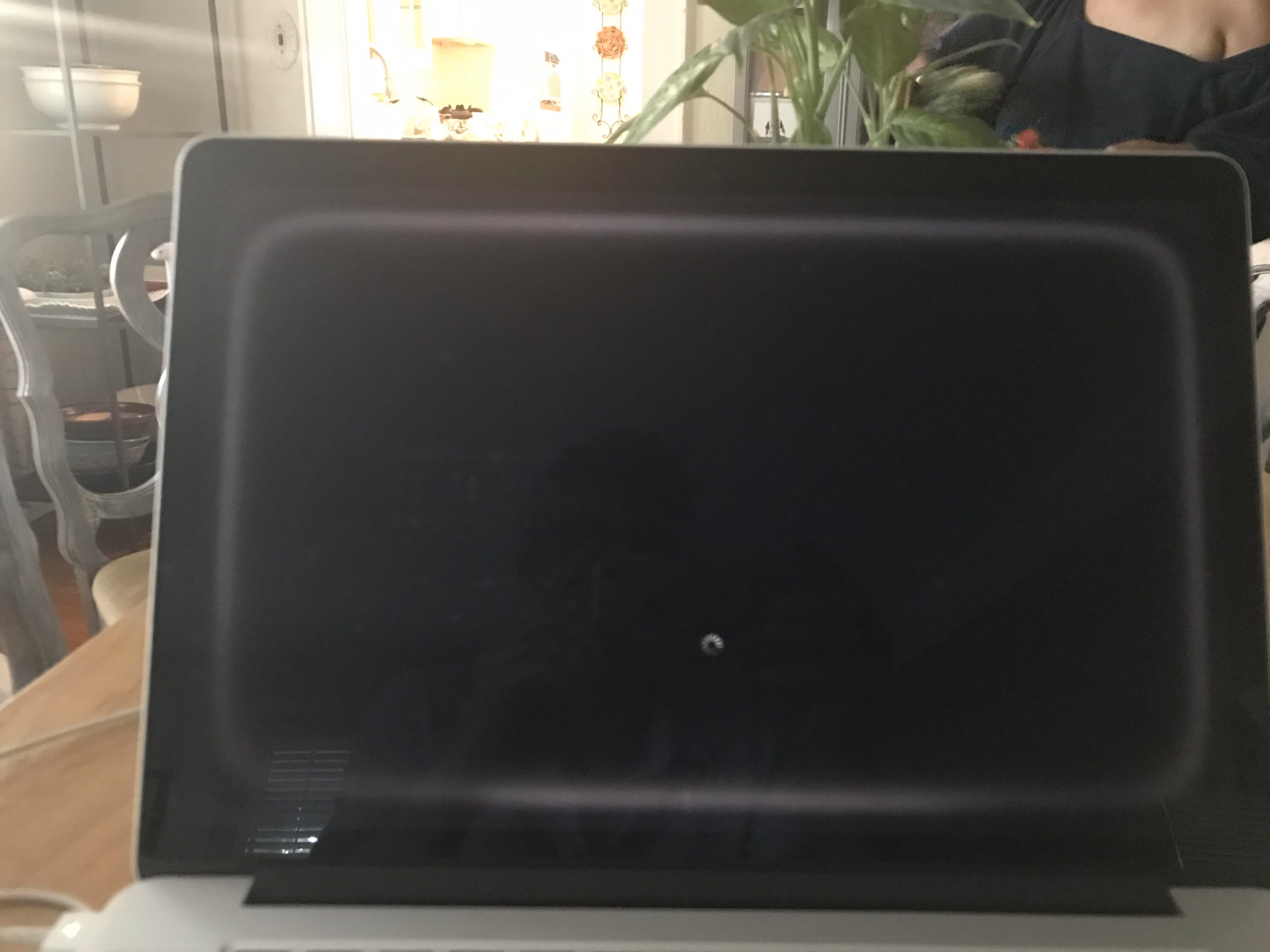 Screen has white border halo … Apple Community