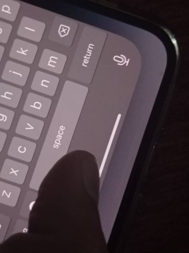 iPhone 13 pro max burn in ( home bar line… Apple Community